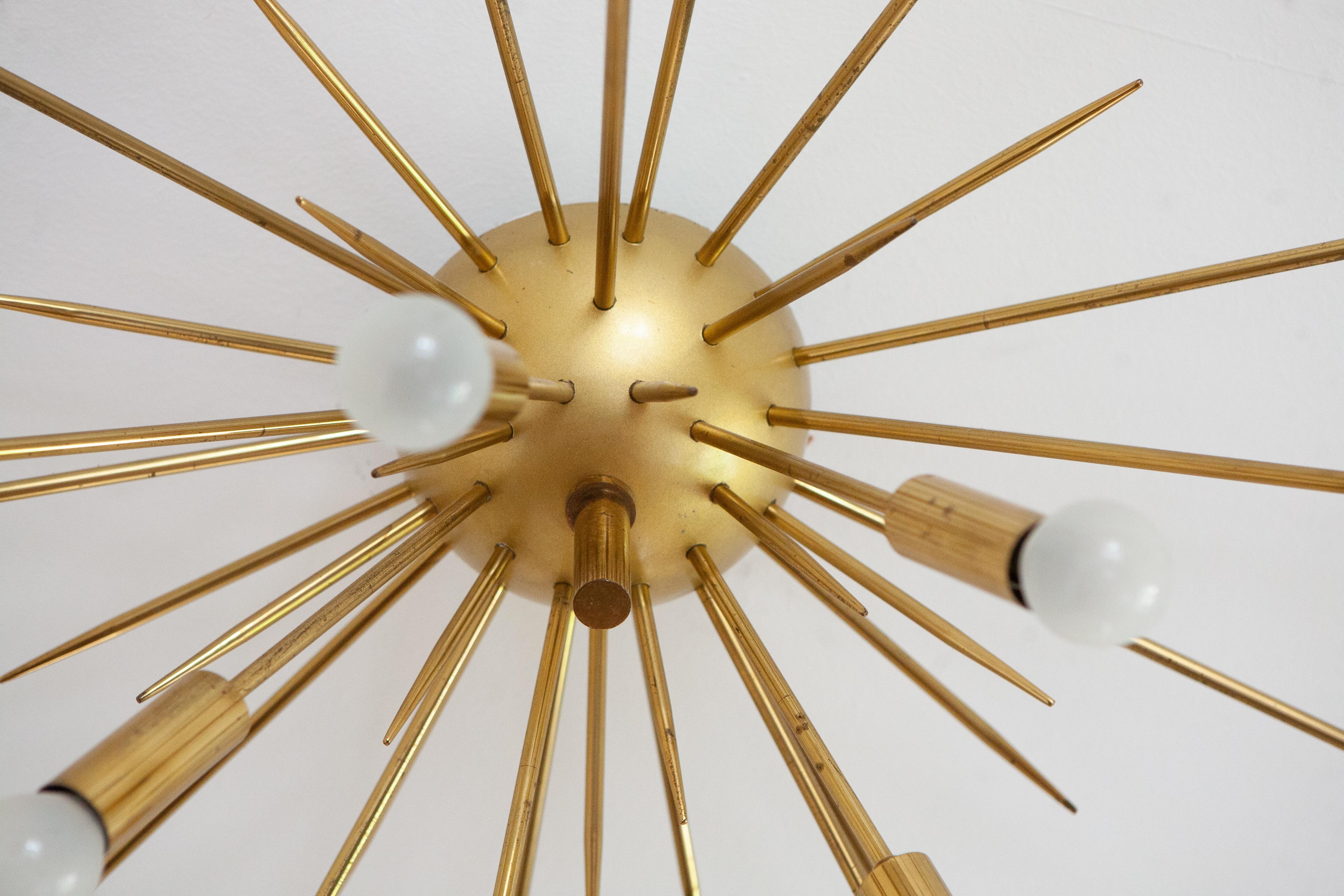 Brass Stilnovo - Lampadario Sputnik in ottone a 19 luci - anni '50 For Sale