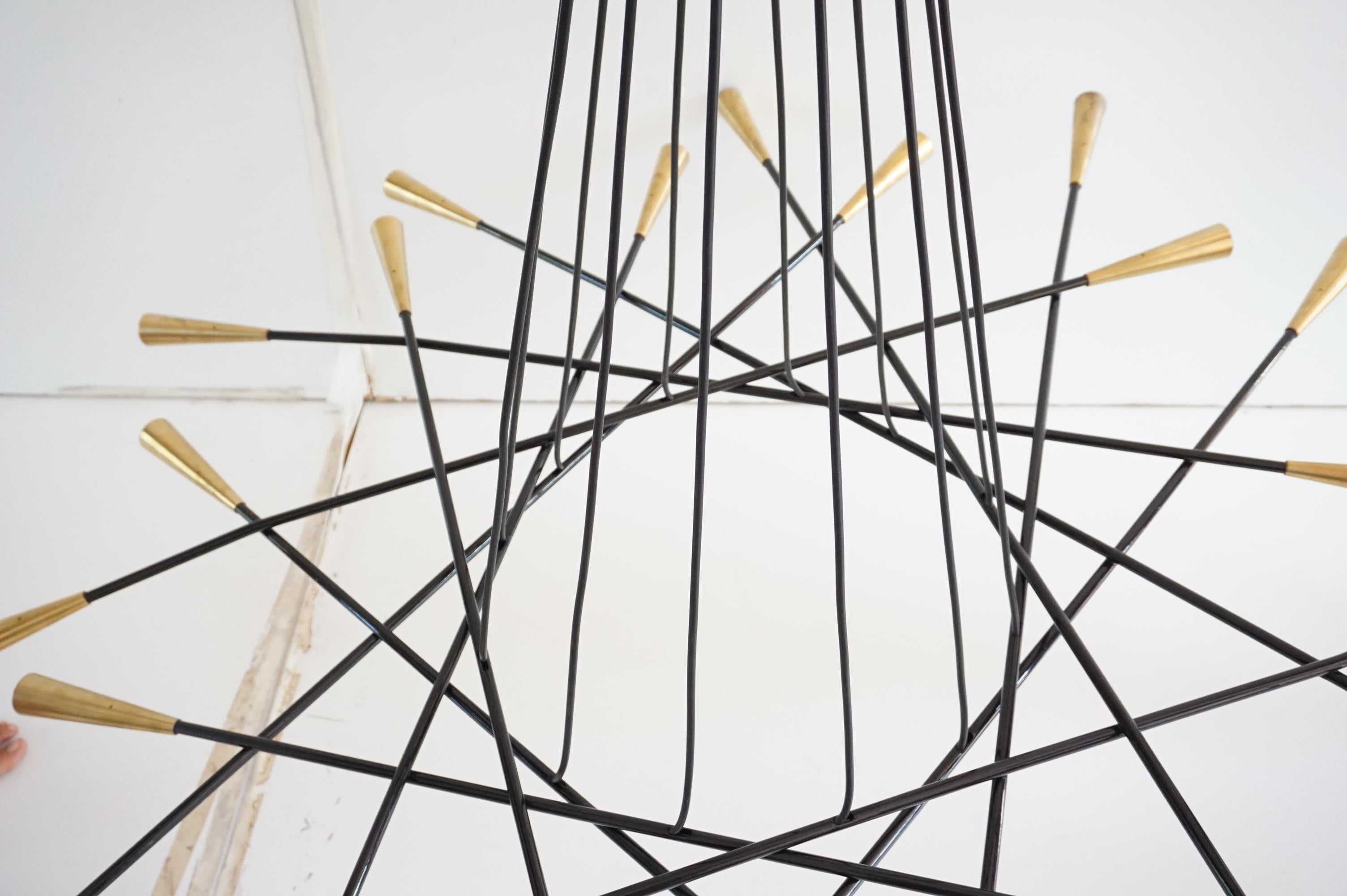 Lampadario Stilnovo a 24 bracci in ottone, Shanghai, 1950 in vendita 10