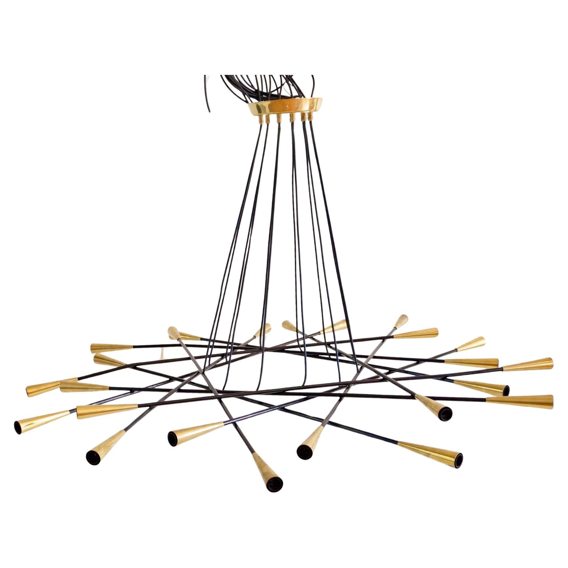 Lampadario Stilnovo a 24 bracci in ottone, Shanghai, 1950 in vendita