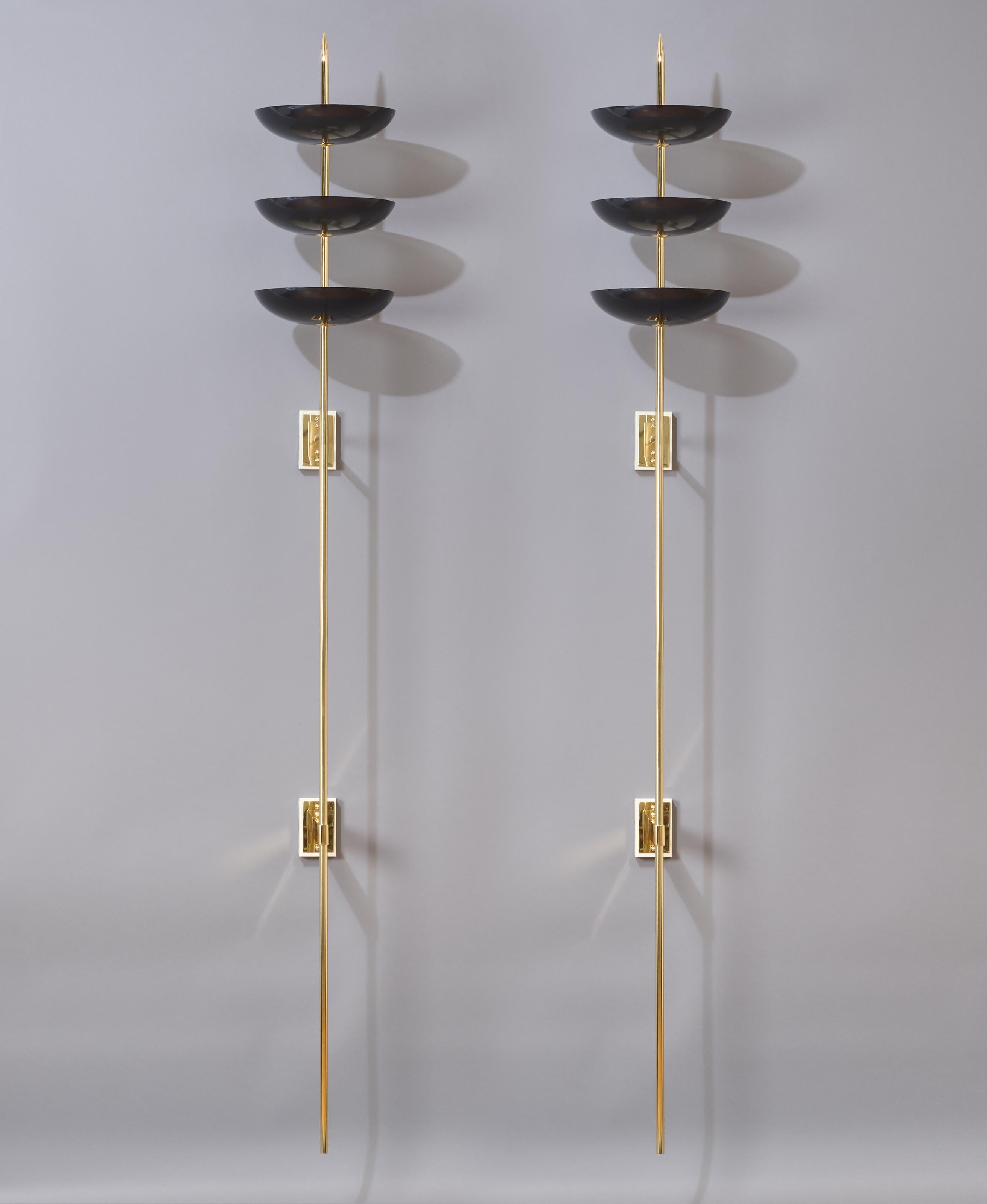 Stilnovo, Massive Pair of Three Bowl Sconces in Brass and Enamel, Italy, 1950s For Sale 10