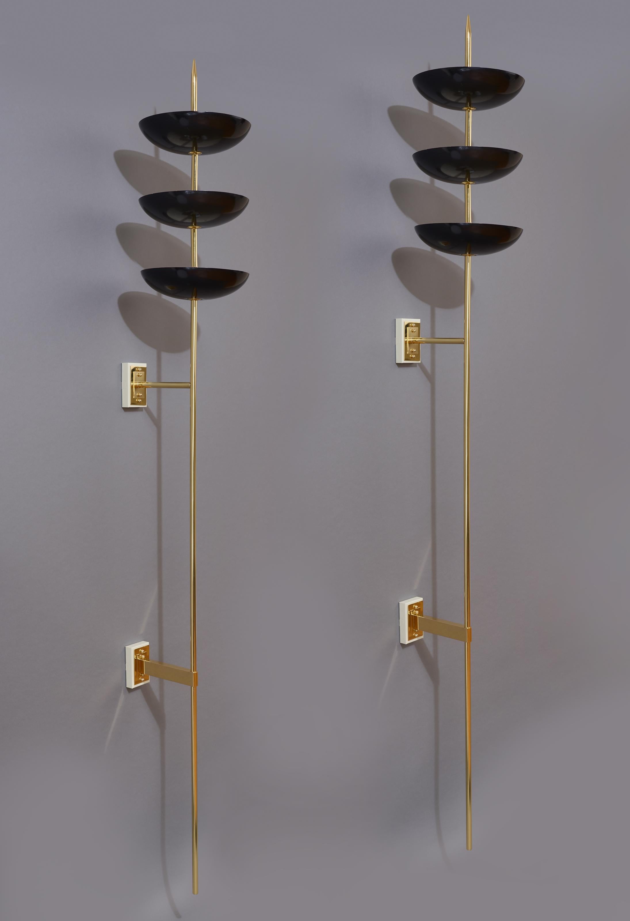Stilnovo, Massive Pair of Three Bowl Sconces in Brass and Enamel, Italy, 1950s In Good Condition For Sale In New York, NY