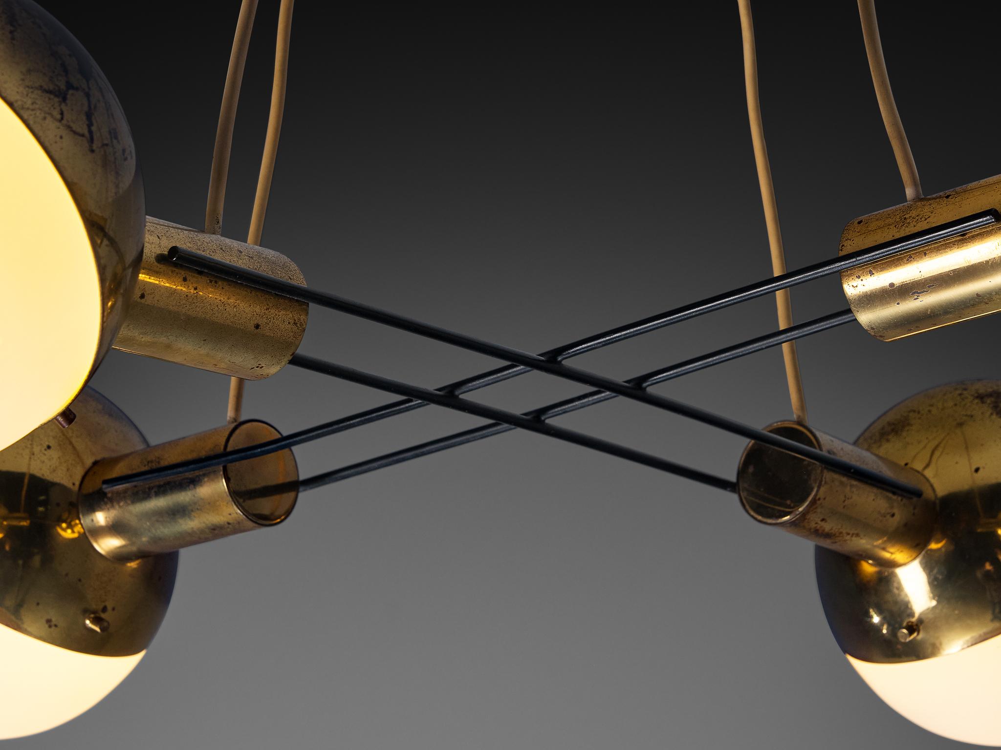 Stilnovo Mid-century Chandelier in Brass and Glass For Sale 3