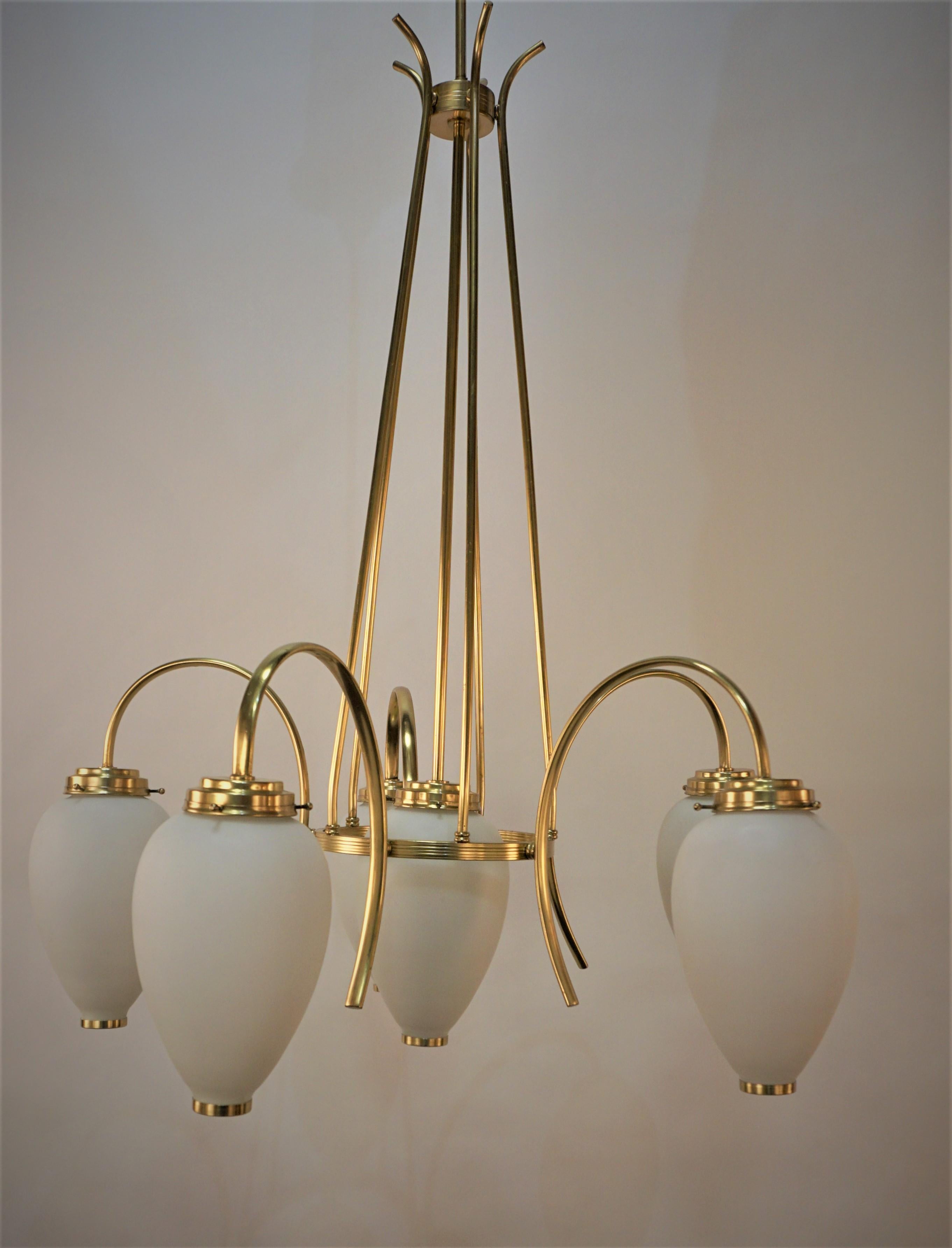Stilnovo Mid-Century Modern Italian Brass Opaline Glass Chandelier 4