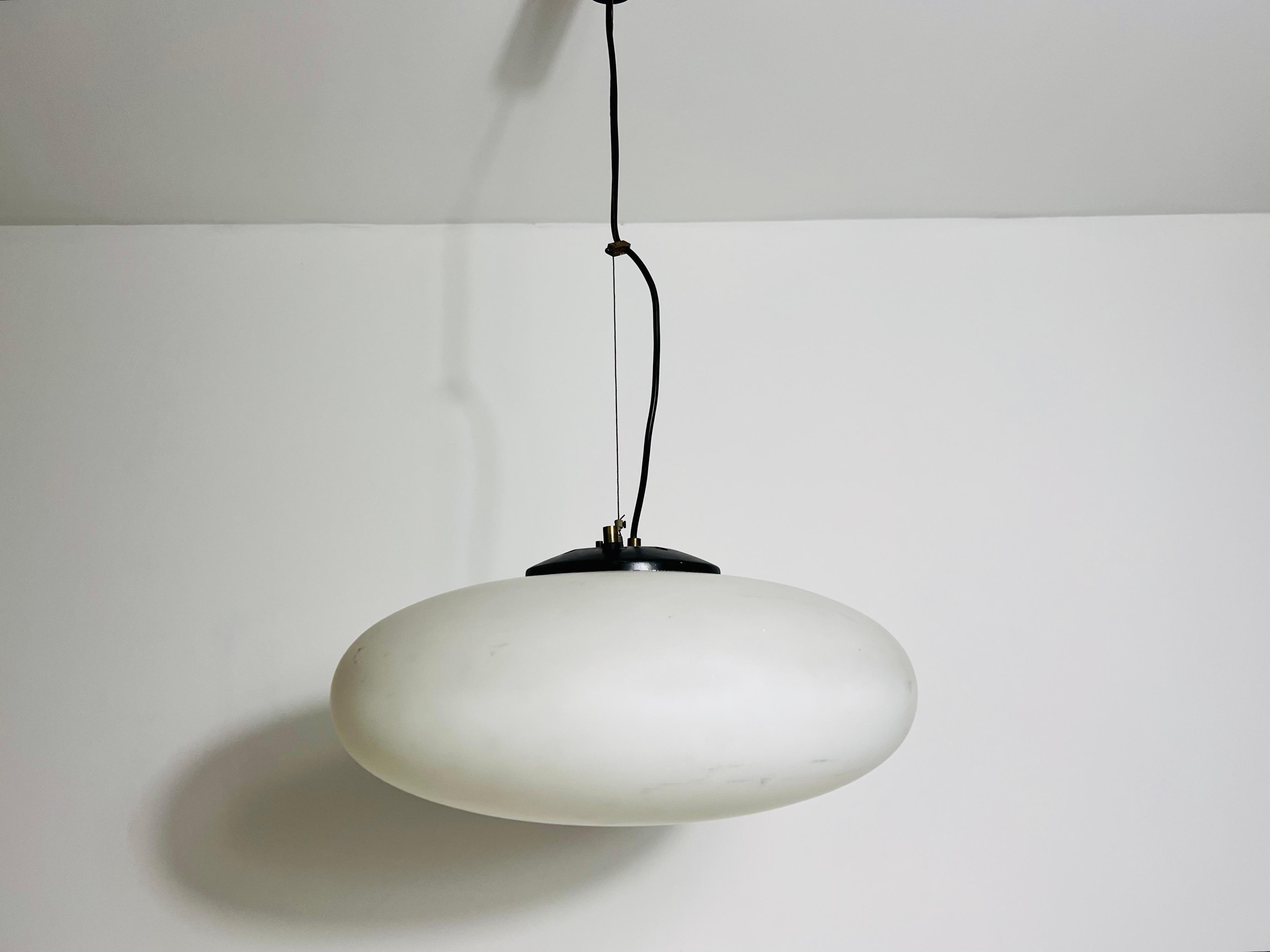 Mid-Century Modern Stilnovo Midcentury Brass and Glass Chandelier, 1950s, Italy For Sale