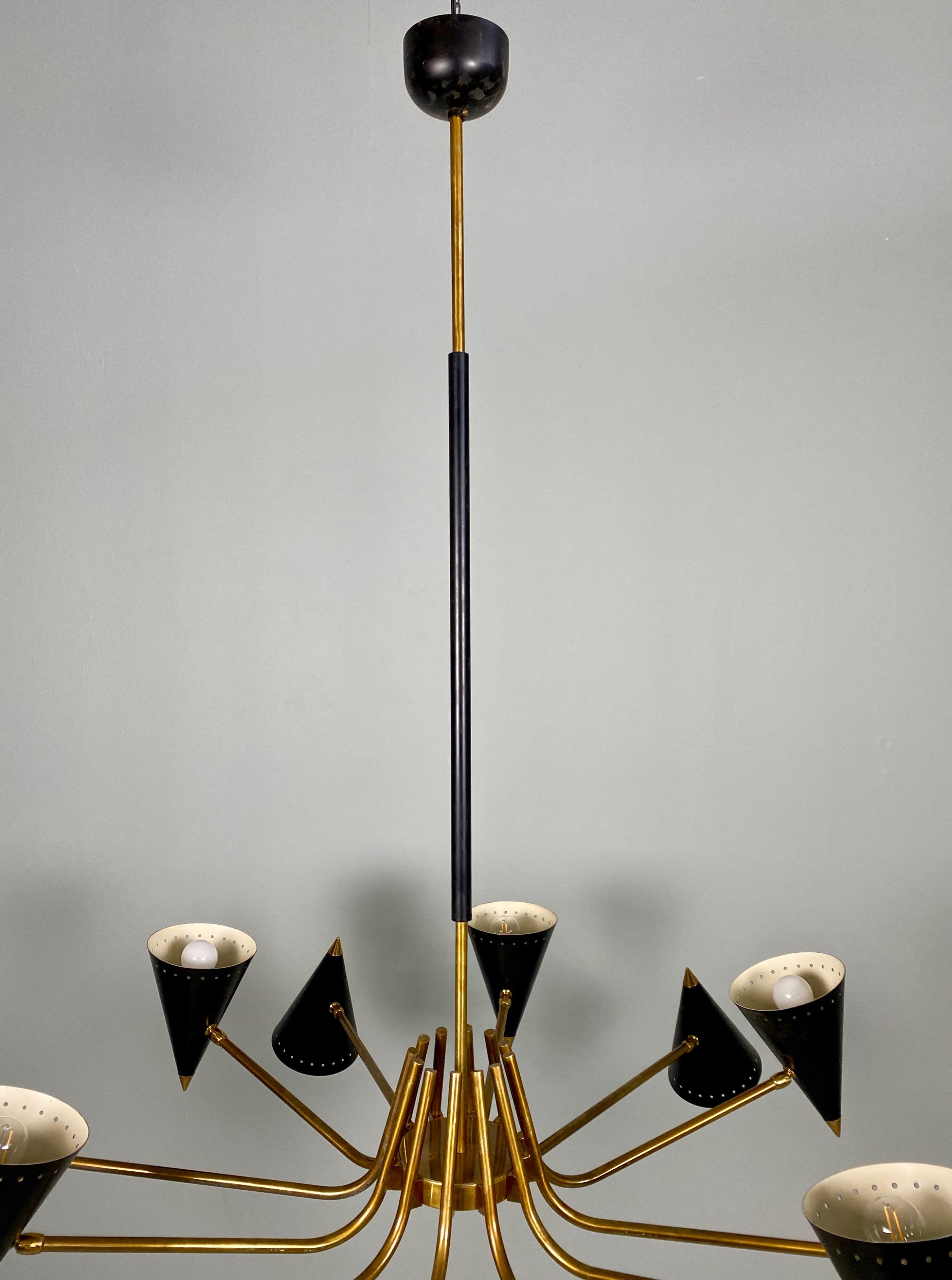 Stilnovo Midcentury Twelve-Arm Brass Italian Chandelier, 1960 1