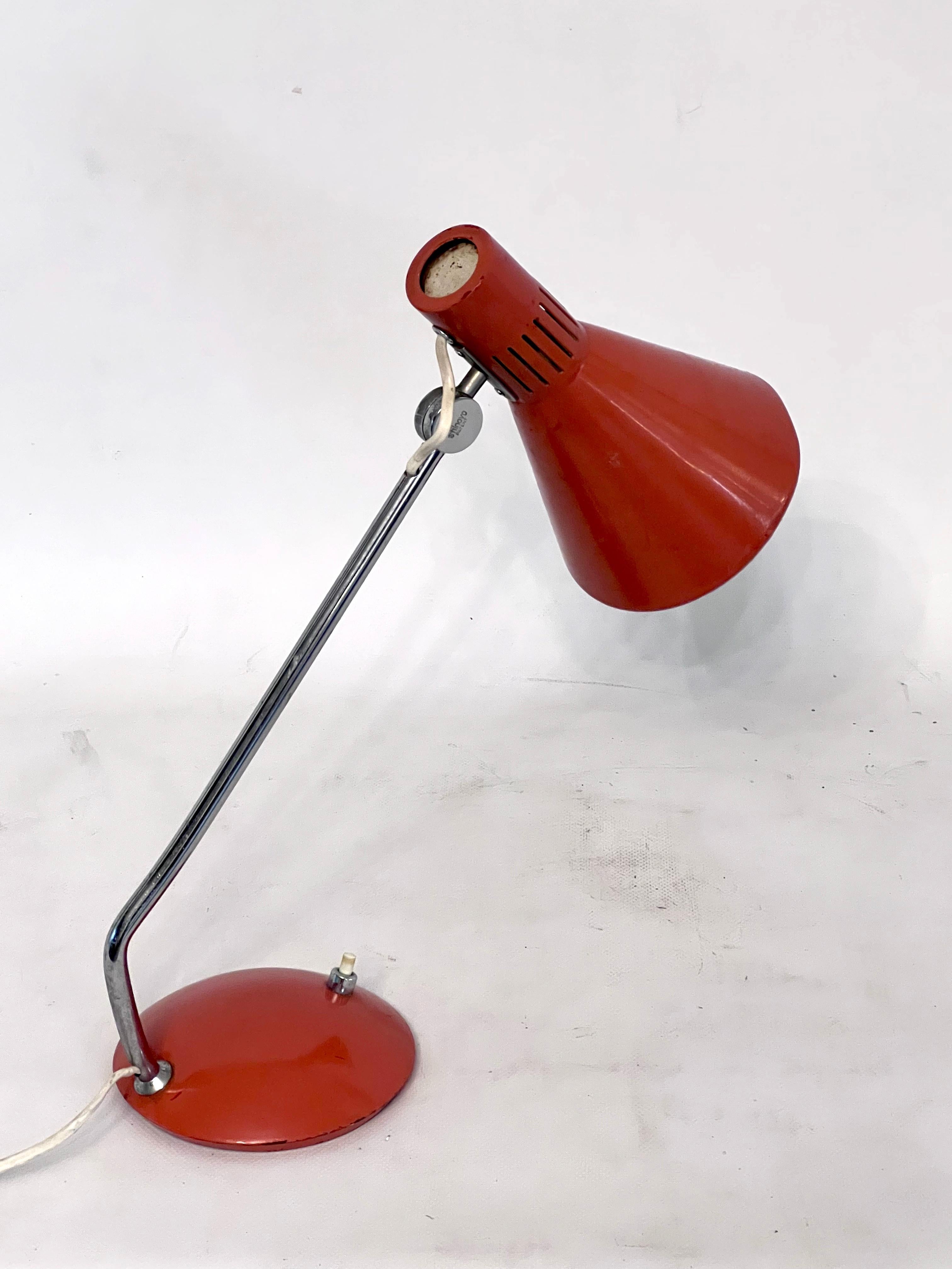 Stilnovo Milano, Salmon Orange Table Lamp from 60s. Signed For Sale 3