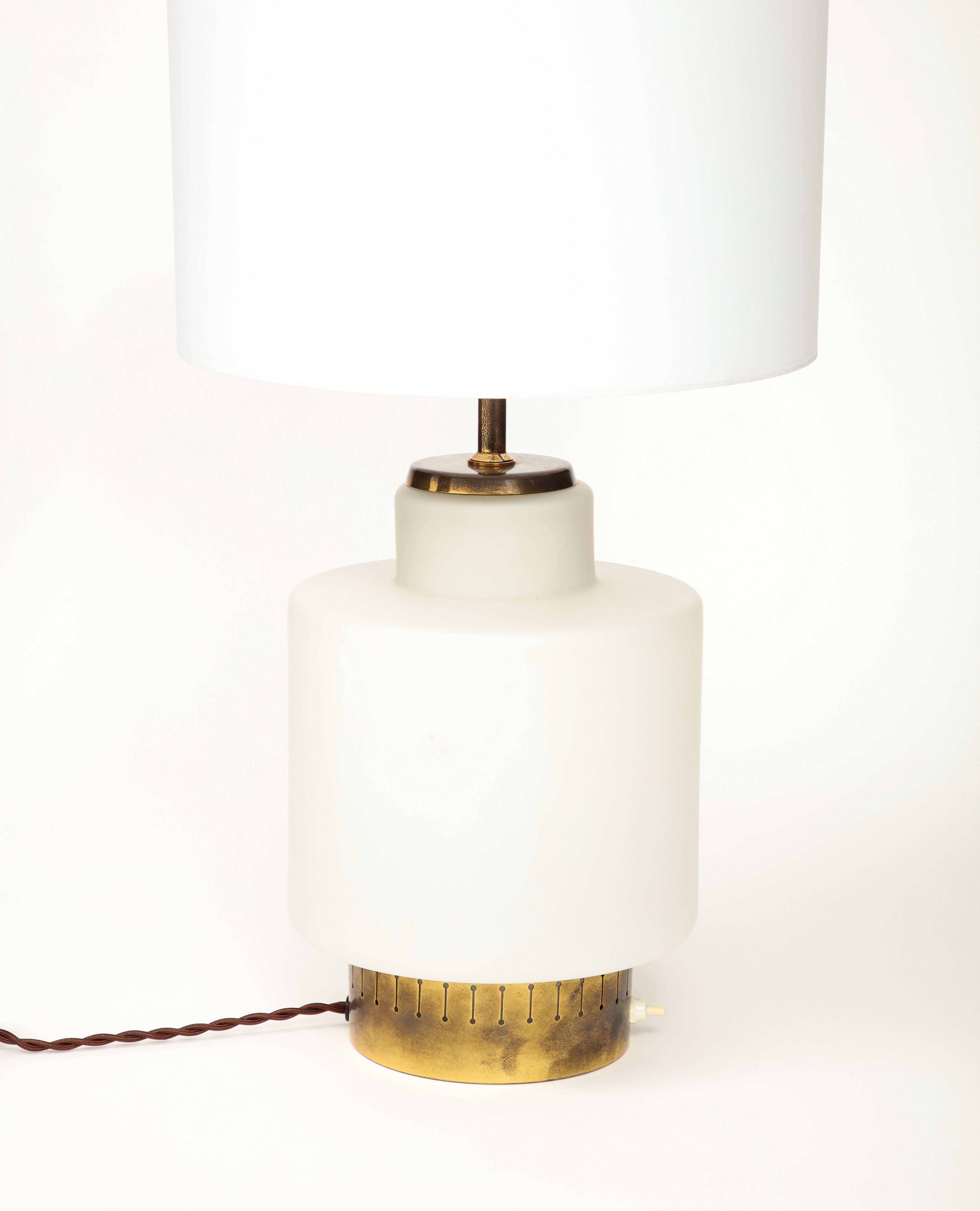 Stilnovo Opaline & Brass Lamp, mod. 8055, Parchment Shade, Italy, c. 1950's For Sale 4
