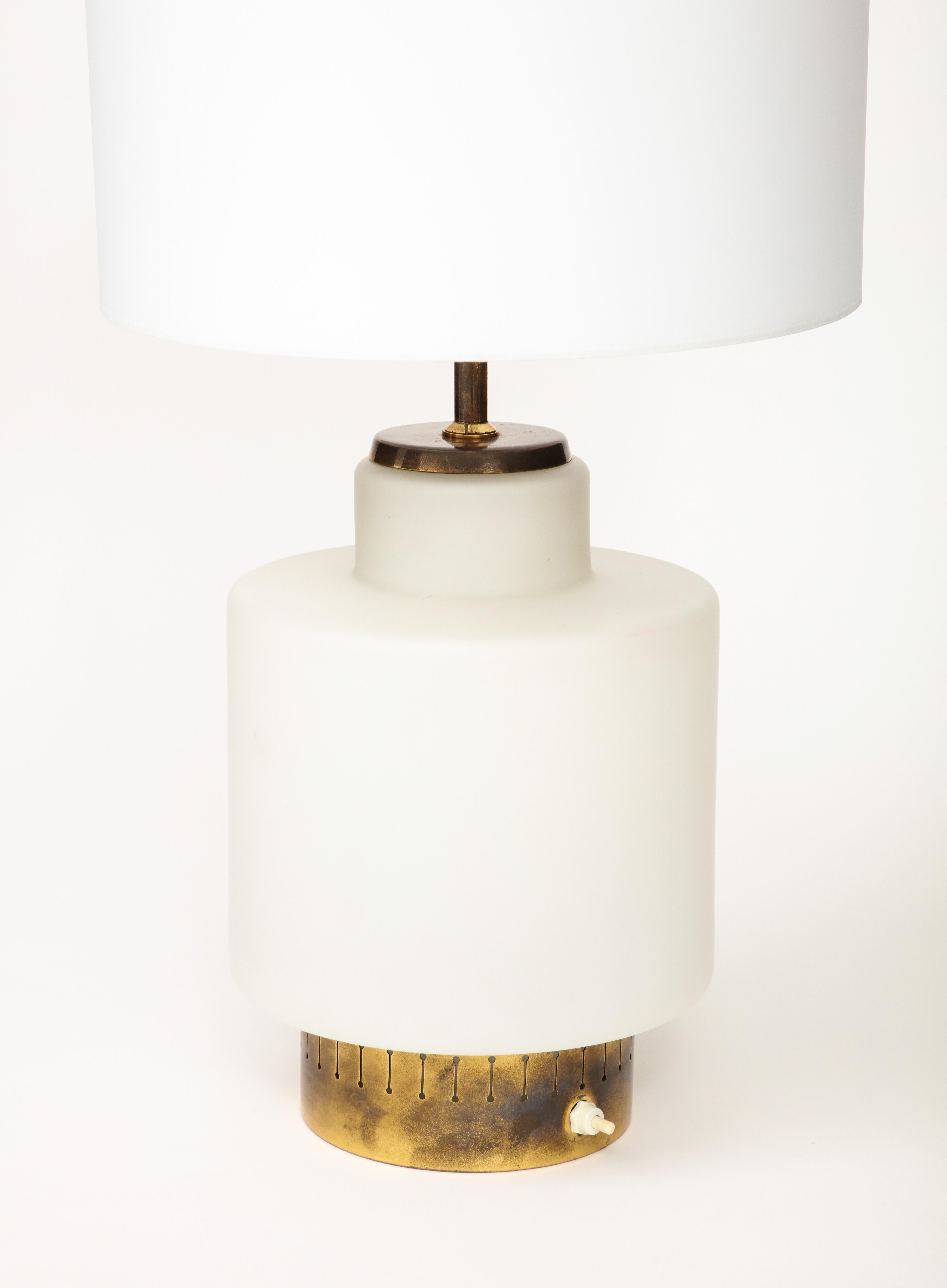 Stilnovo Opaline & Brass Lamp, mod. 8055, Parchment Shade, Italy, c. 1950's For Sale 7