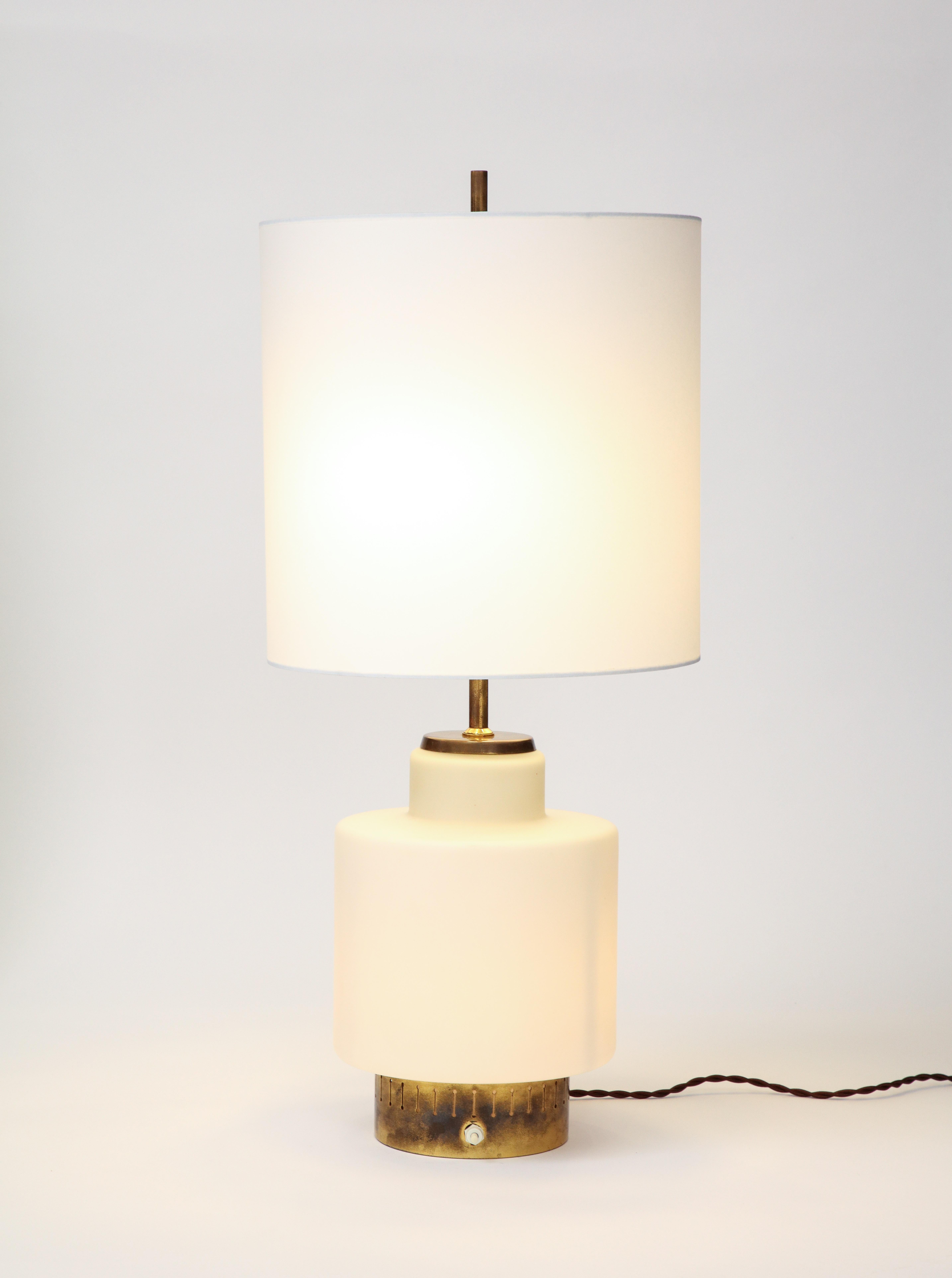 Stilnovo Opaline & Brass Lamp, mod. 8055, Parchment Shade, Italy, c. 1950's For Sale 1