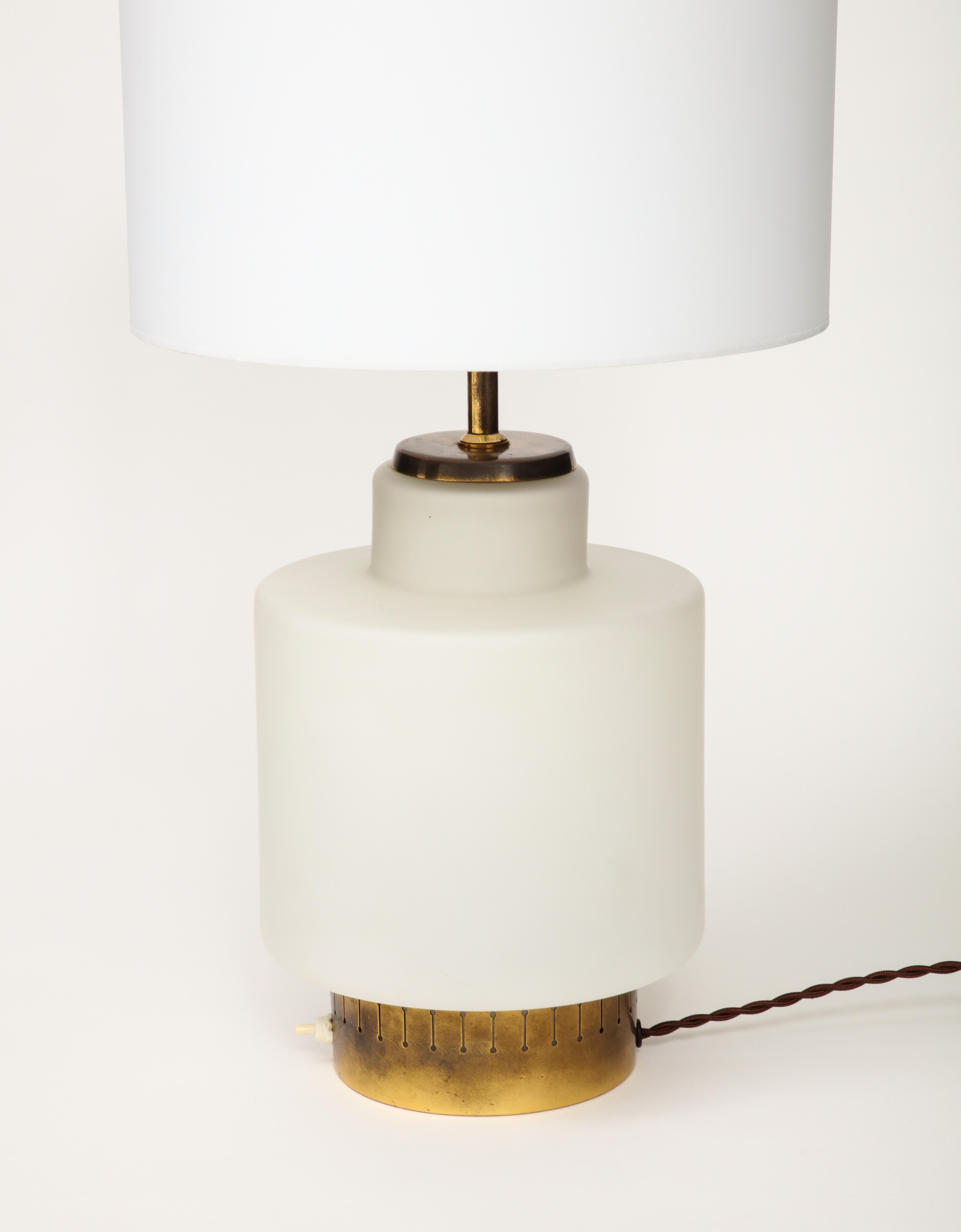 Stilnovo Opaline & Brass Lamp, mod. 8055, Parchment Shade, Italy, c. 1950's For Sale 2