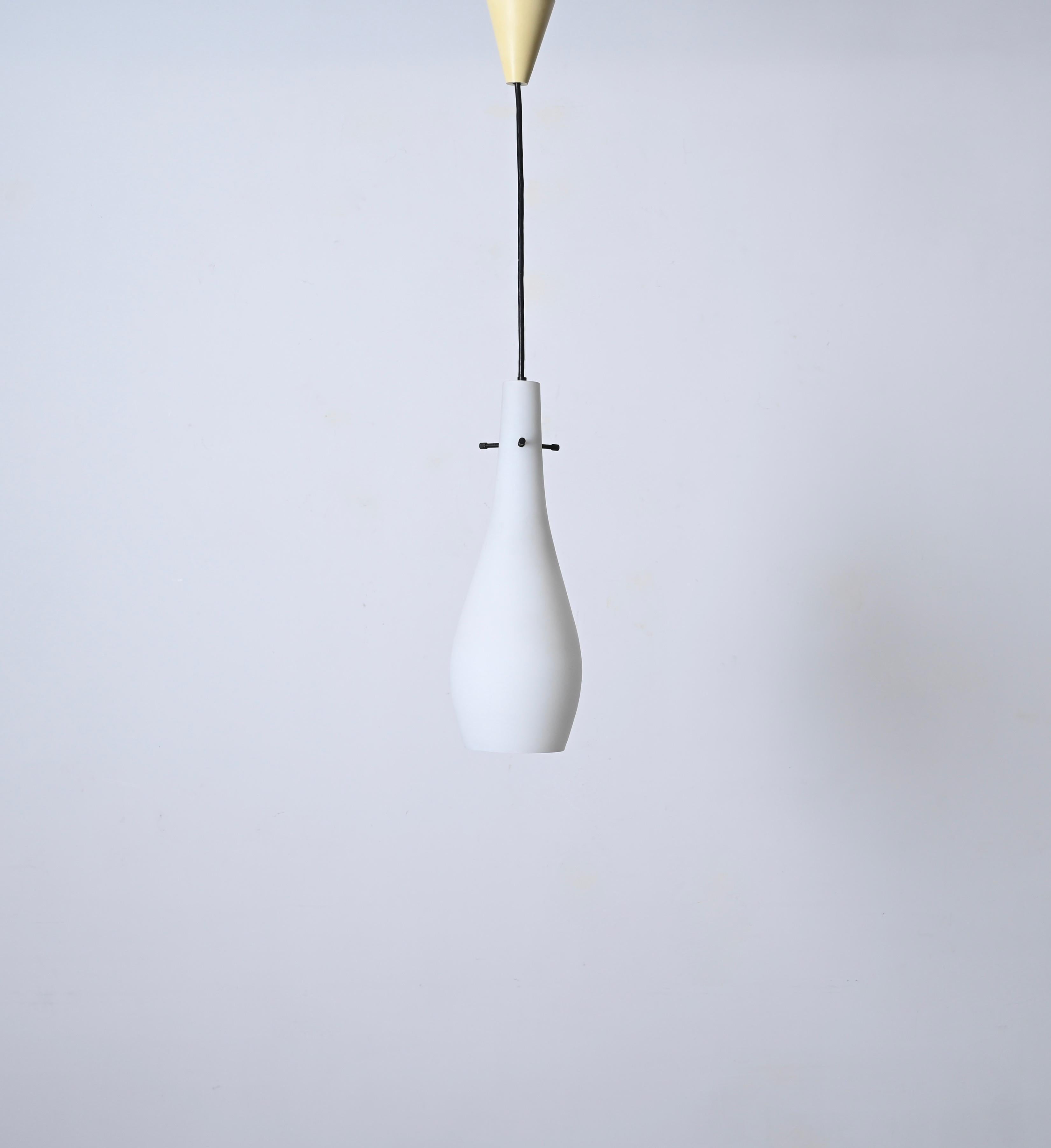 Enameled Stilnovo Opaline Glass Pendant Lamp, Italian Lighting 1950s