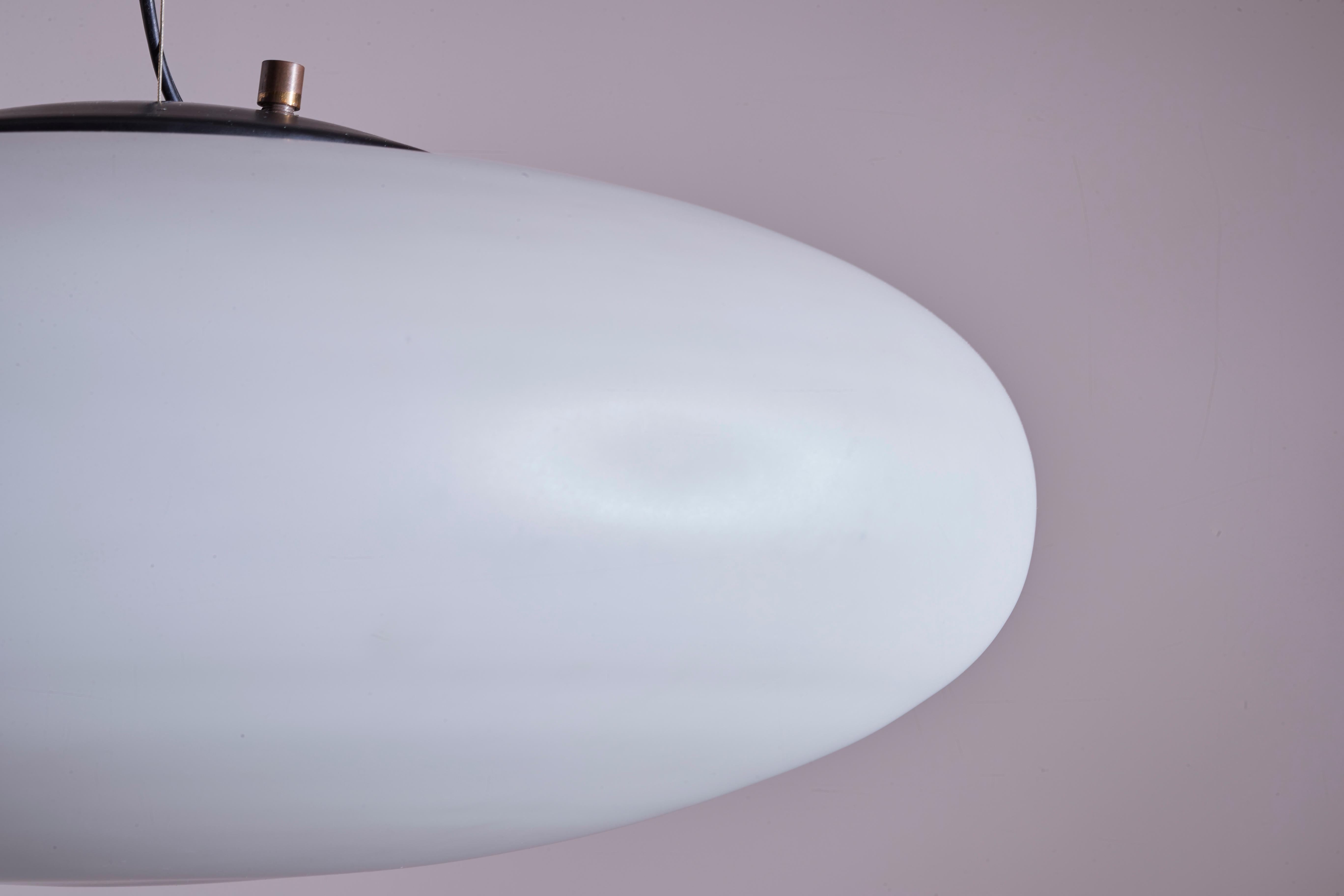 Mid-Century Modern Stilnovo opaline glass pendant Model 1104, Italy, 1950s For Sale