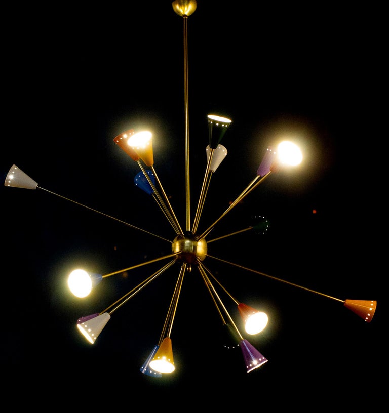 Lustre en laiton « Spoutnik » Achille and Pier Castiglioni en multicolore pour Stilnovo En vente