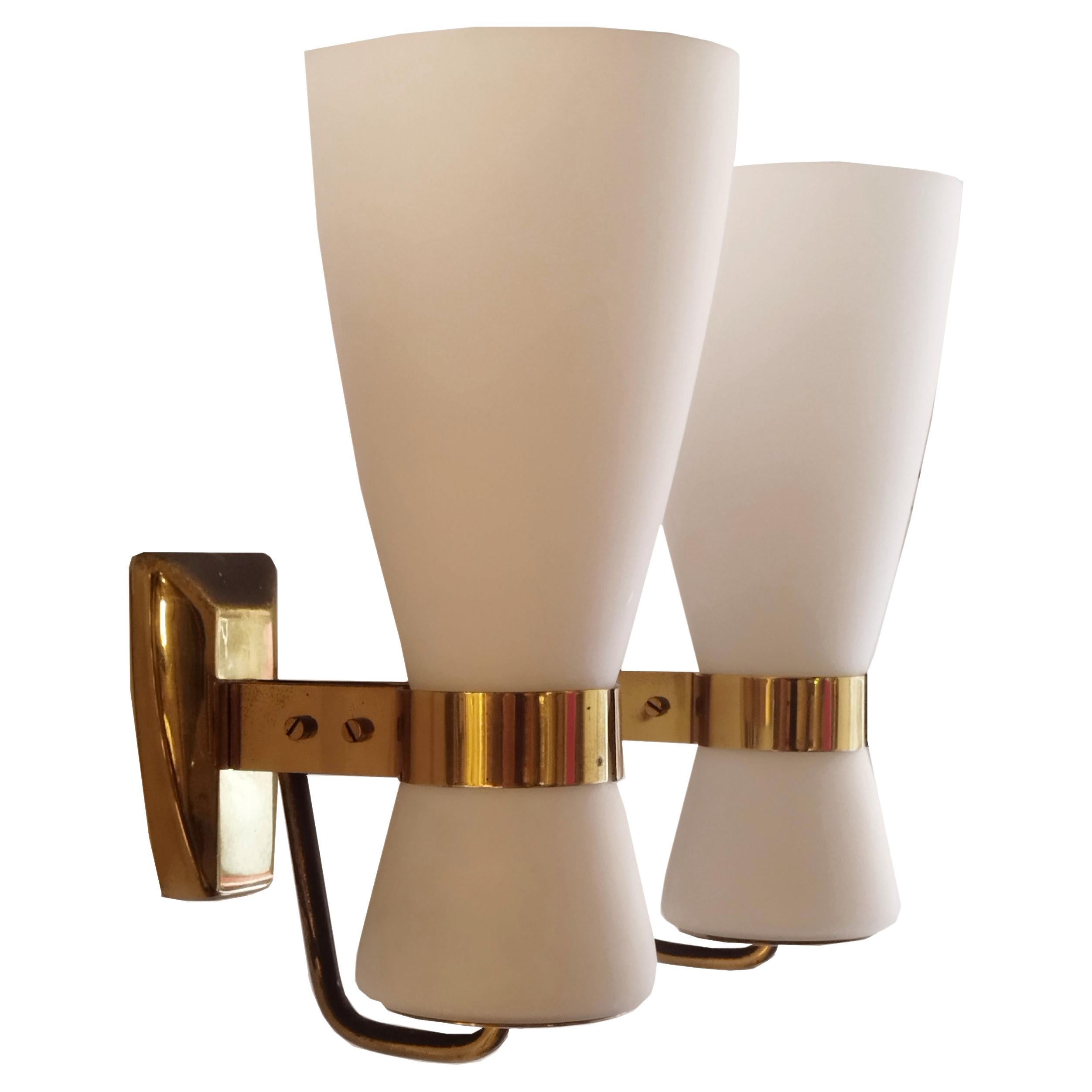 Stilnovo Pair of Model.2118 Brass and Glass Wall Lamps, Italy 1950s For Sale