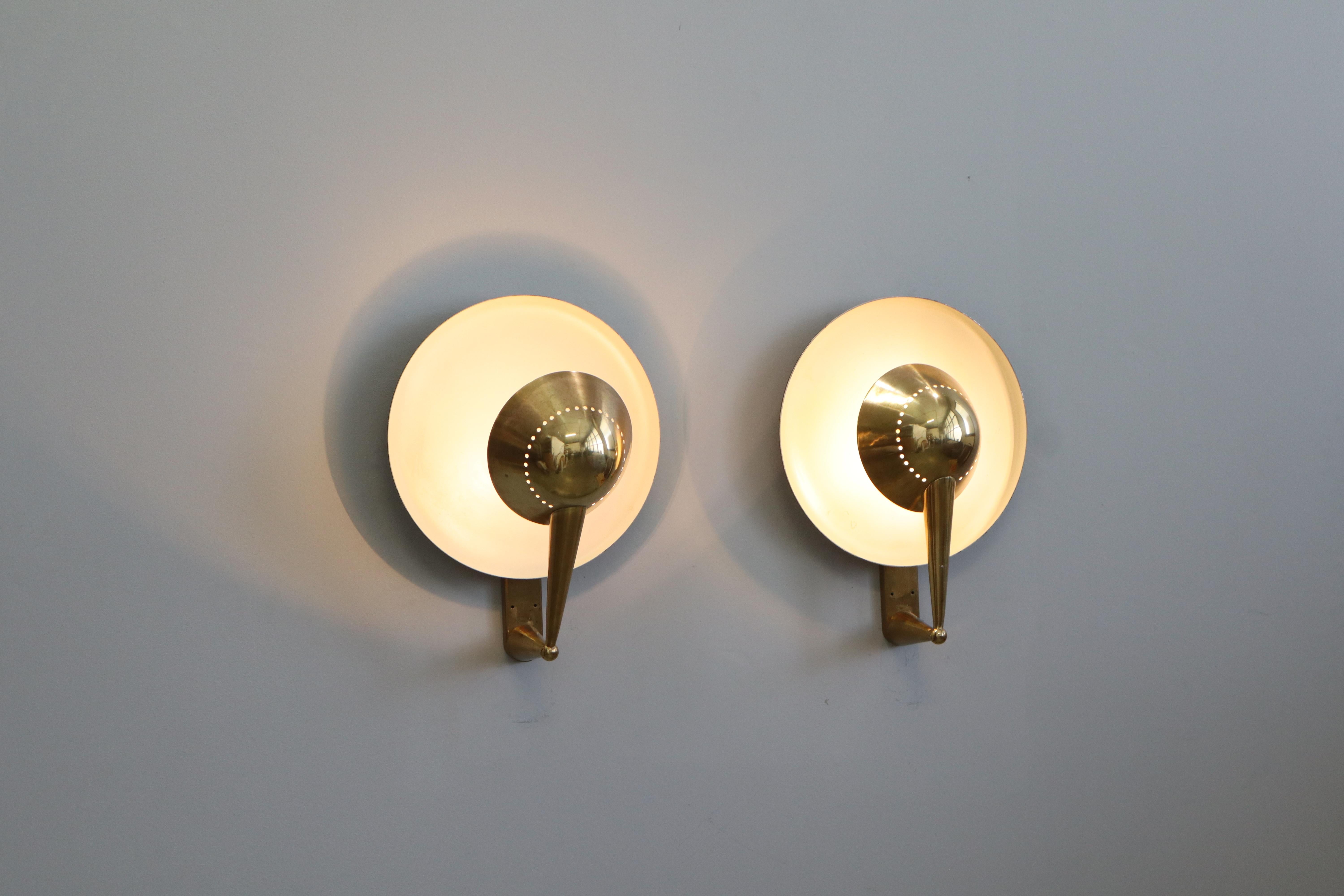 Stilnovo  Paire de rares lampes murales réglables, Model No. B. 4917 en vente 3