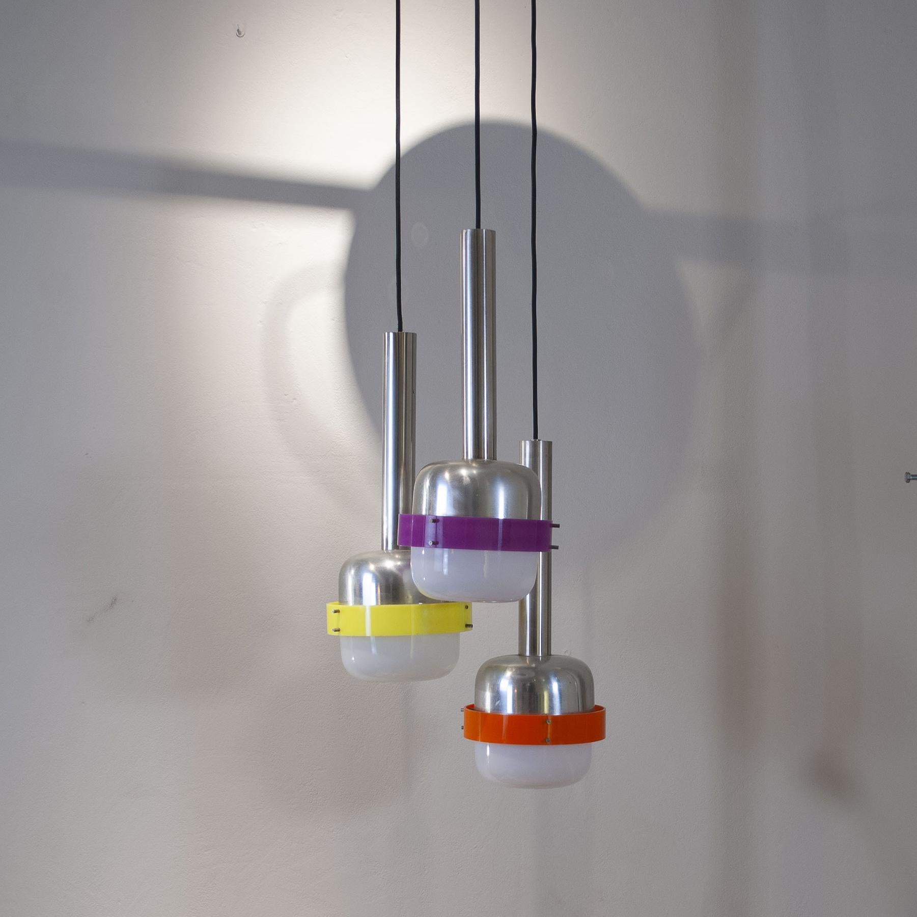 Stilnovo pendant 3 colored elements from the 60's. In Good Condition For Sale In bari, IT
