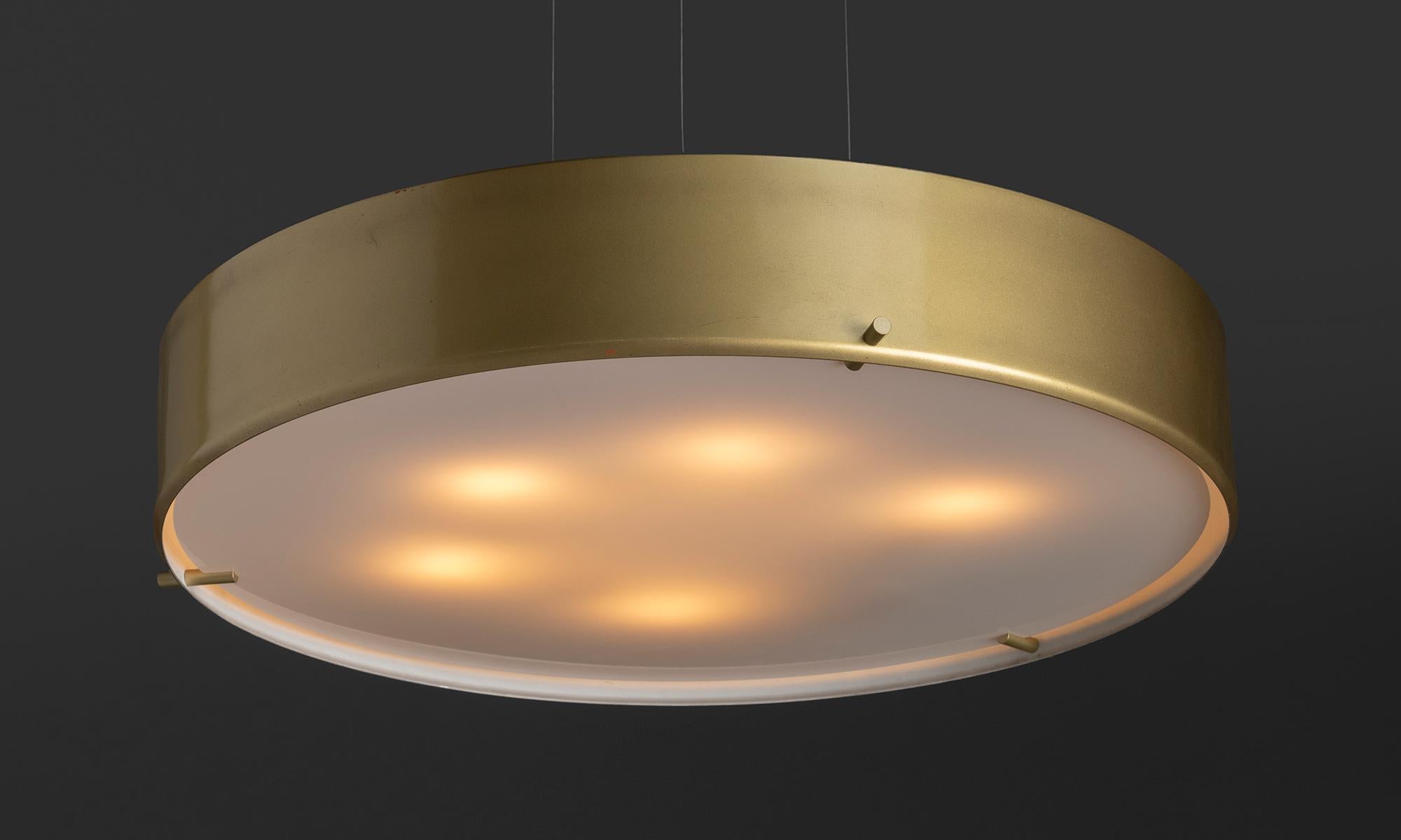 Italia, 1960
Ciondolo Stilnovo di Bruno Gatta, modello n. 288. Altezza regolabile.
23,5