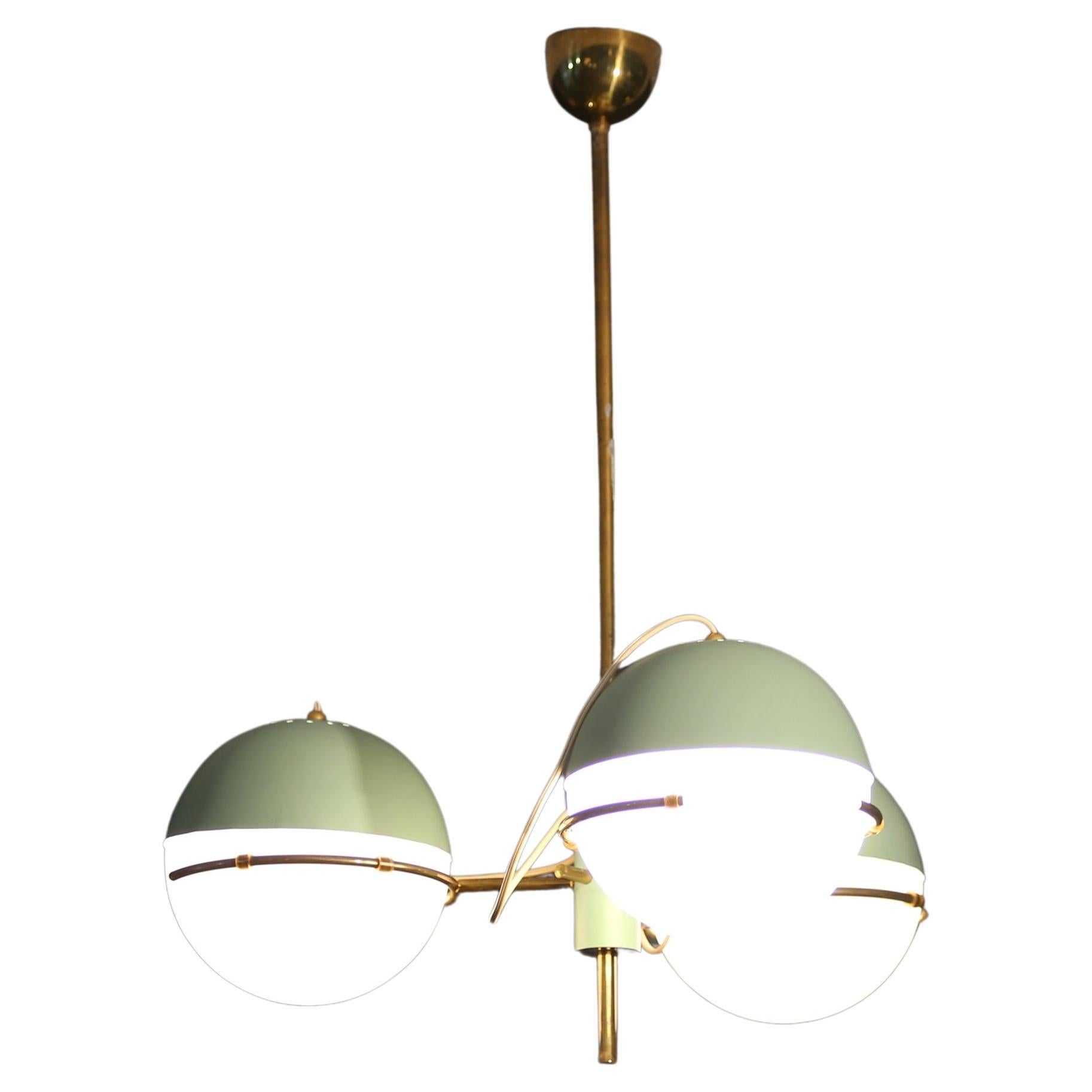 Stilnovo Pendant lamp with three brass and opaline glass lights from the 1950s.