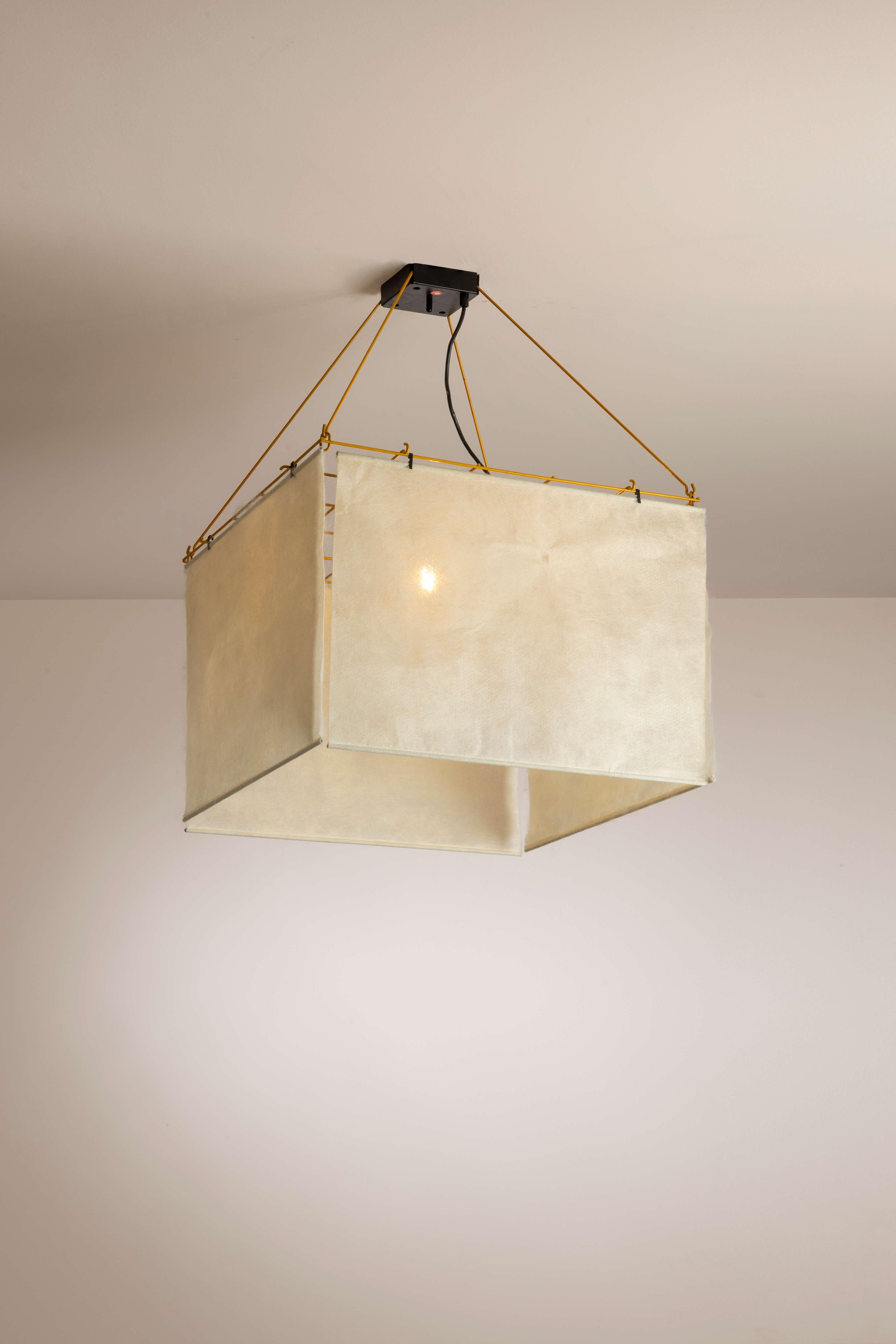 Lampada a sospensione Stilnovo con paralume in feltro di lana e struttura in metallo, Italia, anni '70 in vendita 4