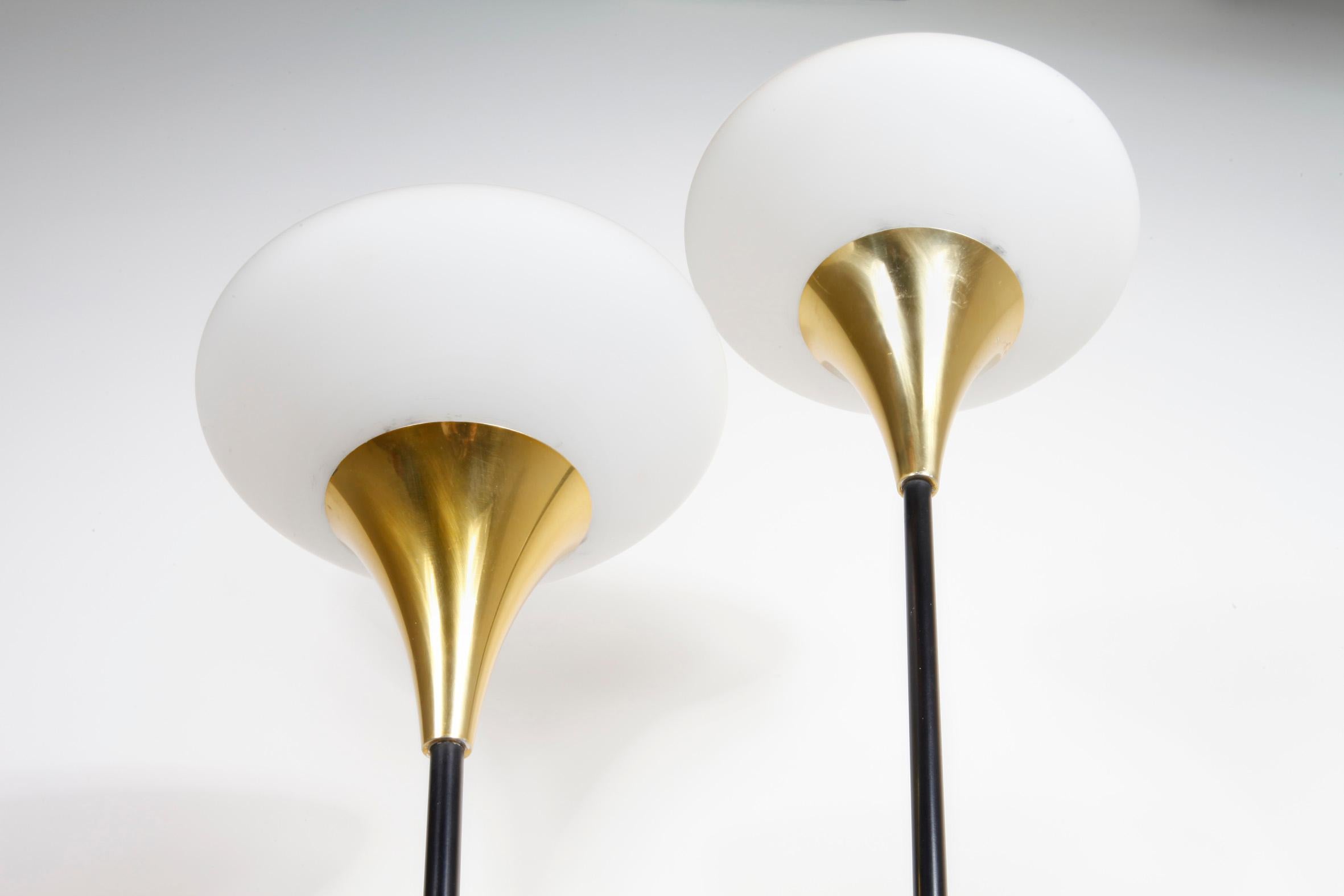 Stilnovo Production, Marble and Brass Floor Lamp In Good Condition For Sale In Monaco, Monaco