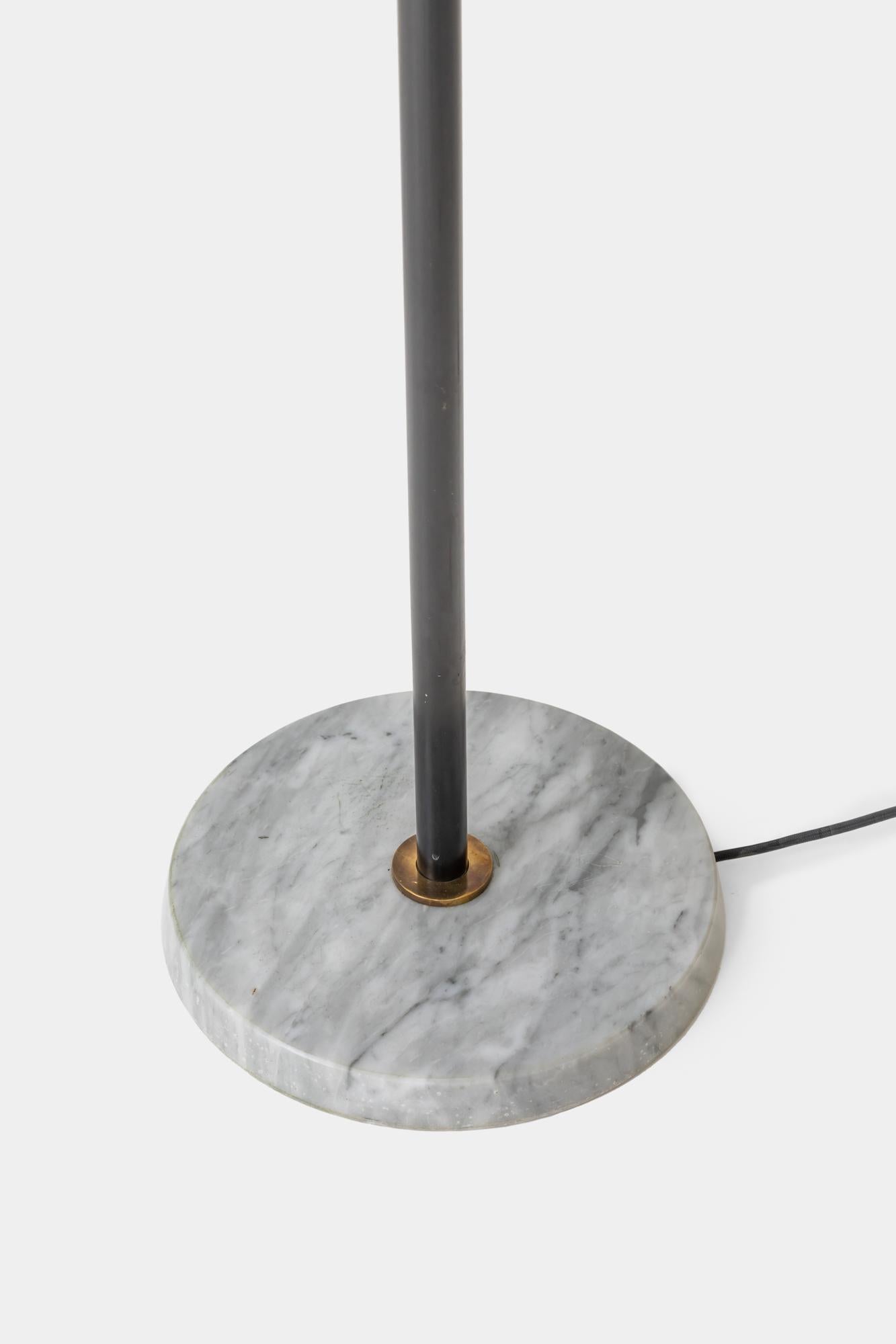 Mid-20th Century Stilnovo Rare Floor Lamp in Textured Glass, Brass and Marble, Italy, 1950s