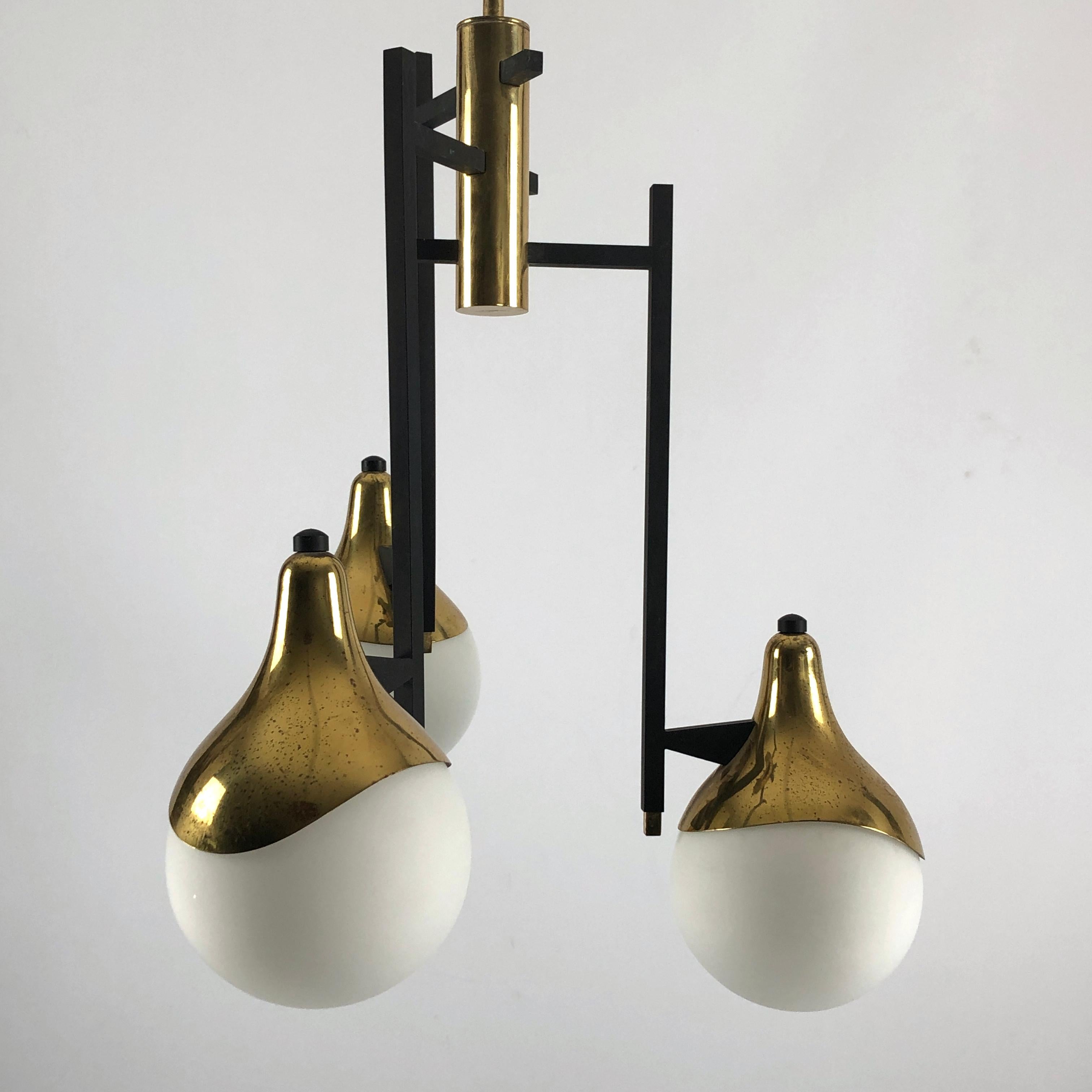 Stilnovo, Rare Mid-Century Three Arms Brass Chandelier 9
