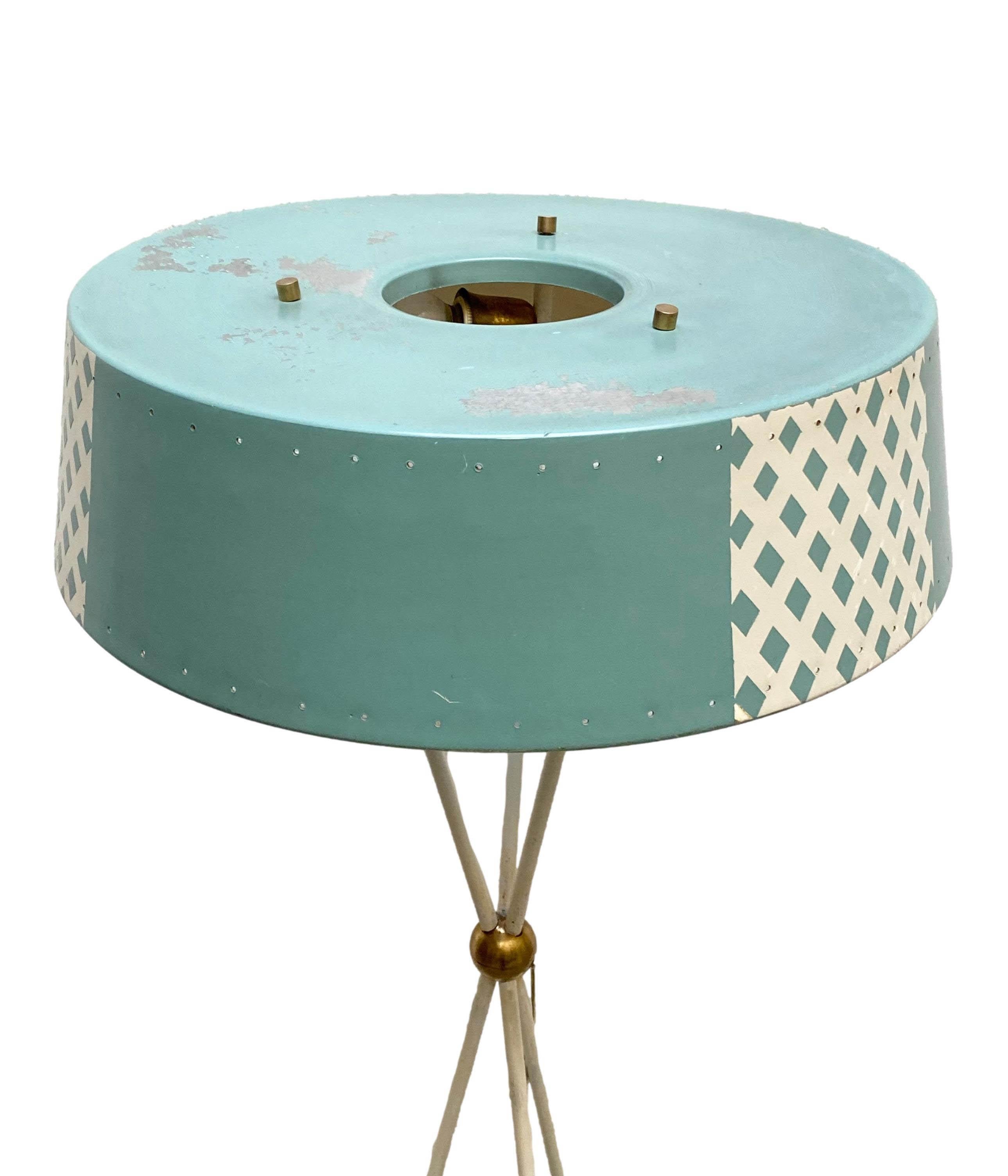 Stilnovo, rare table lamp with metal and brass cap, three metal legs with brass finials.
The pastel blue color is original and fairly well preserved.
Stilnovo production 1950ca.