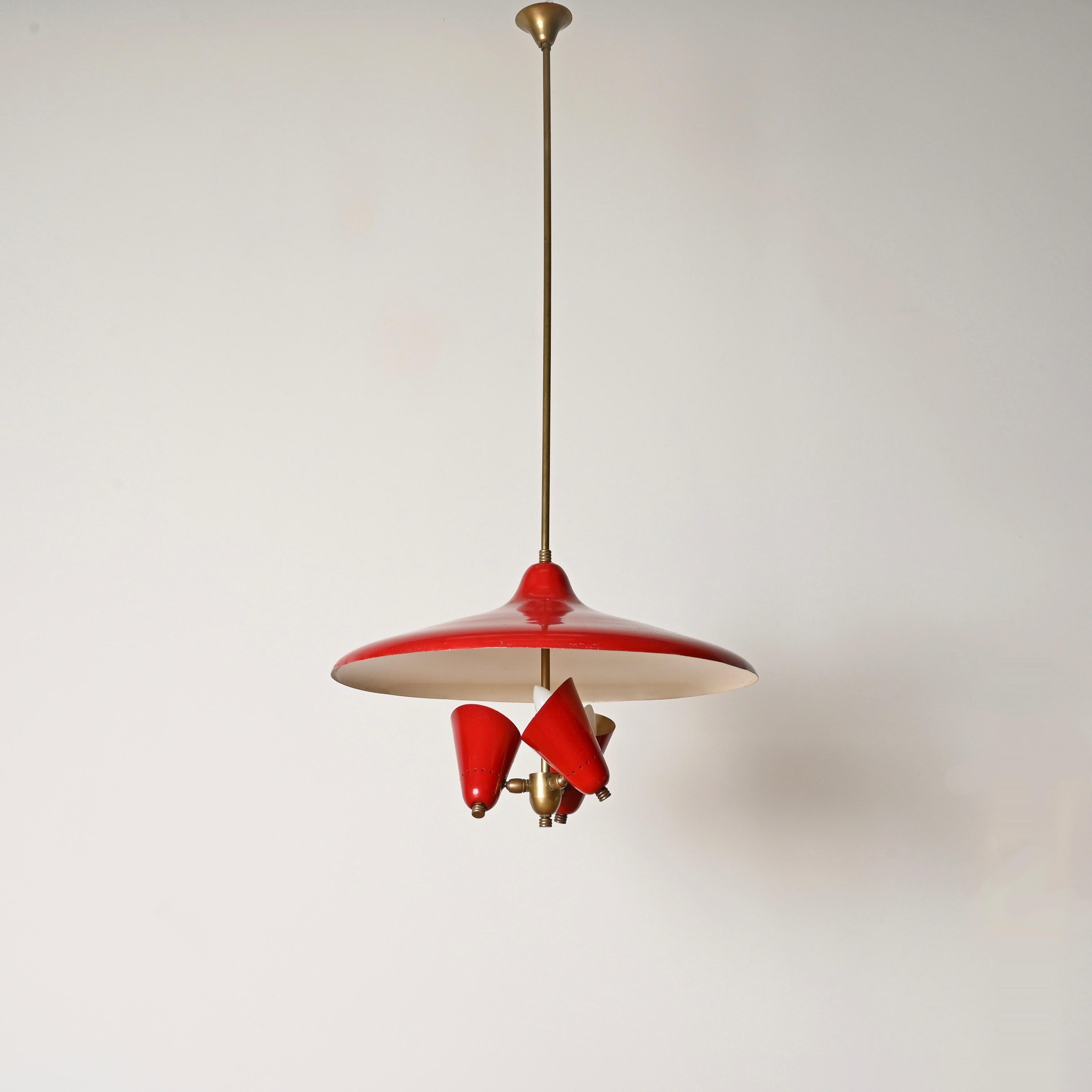 Lustre italien à 3 lumières en métal émaillé rouge et laiton, années 1950 en vente 4