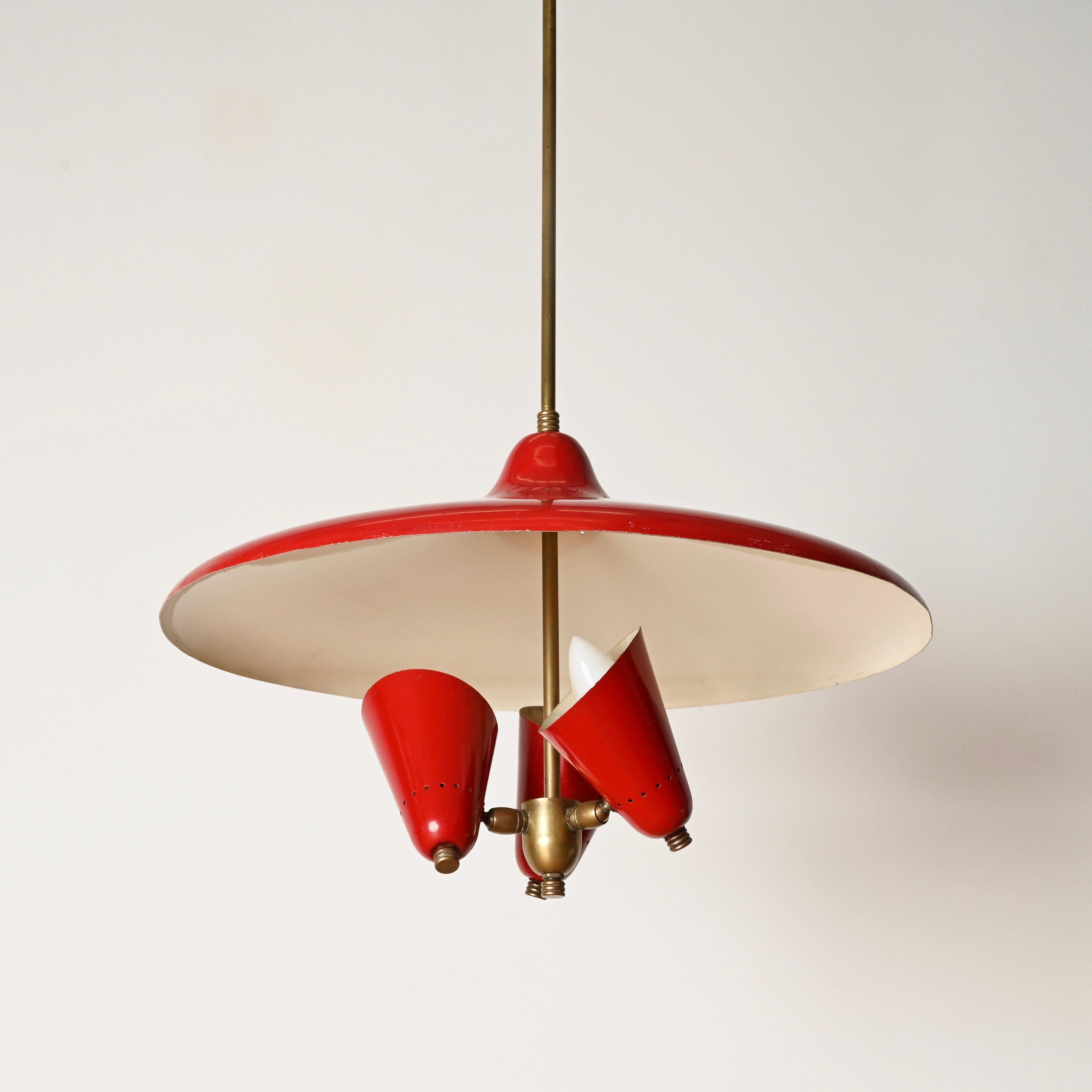 Lustre italien à 3 lumières en métal émaillé rouge et laiton, années 1950 en vente 5