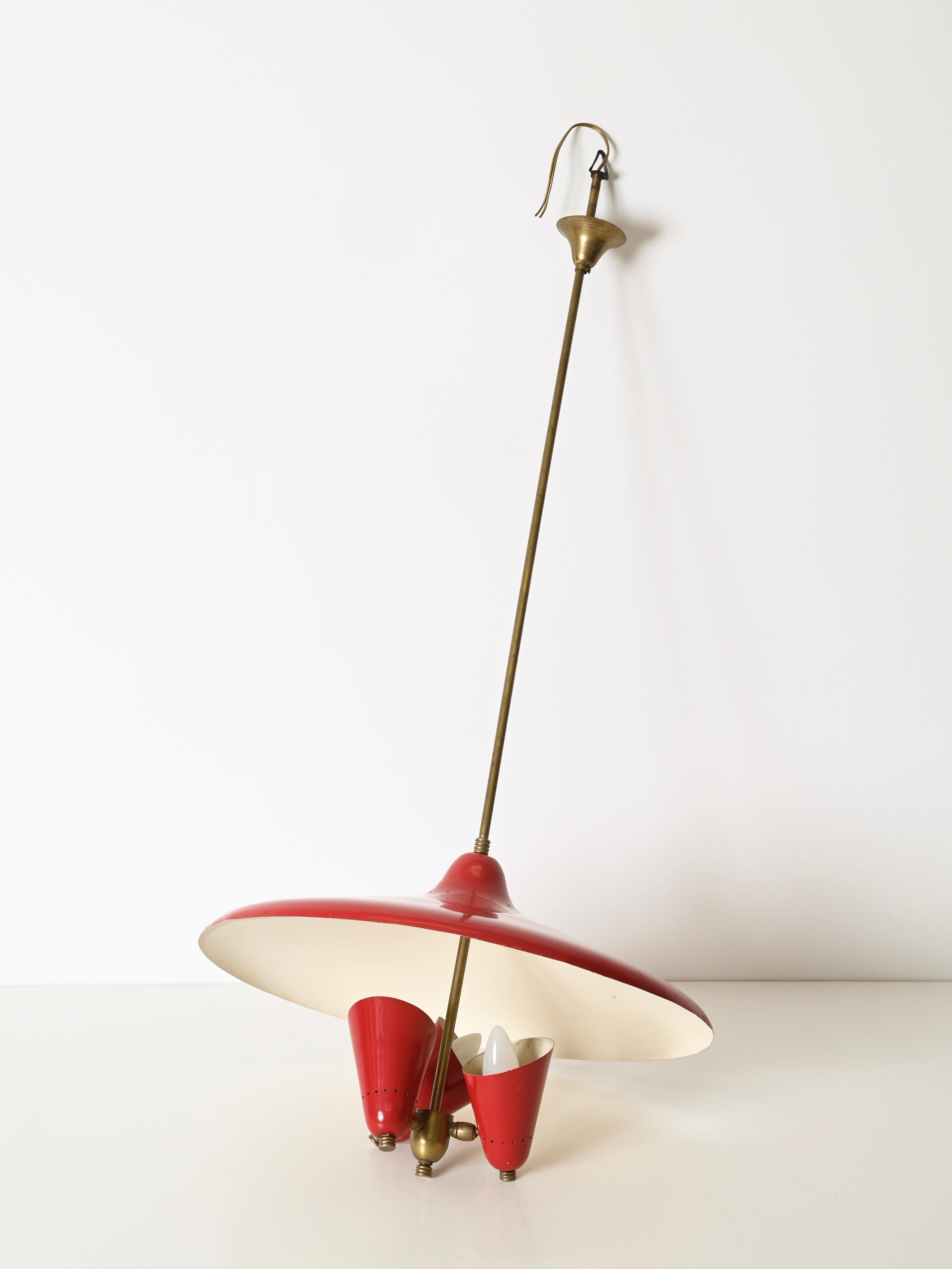 Lustre italien à 3 lumières en métal émaillé rouge et laiton, années 1950 en vente 9