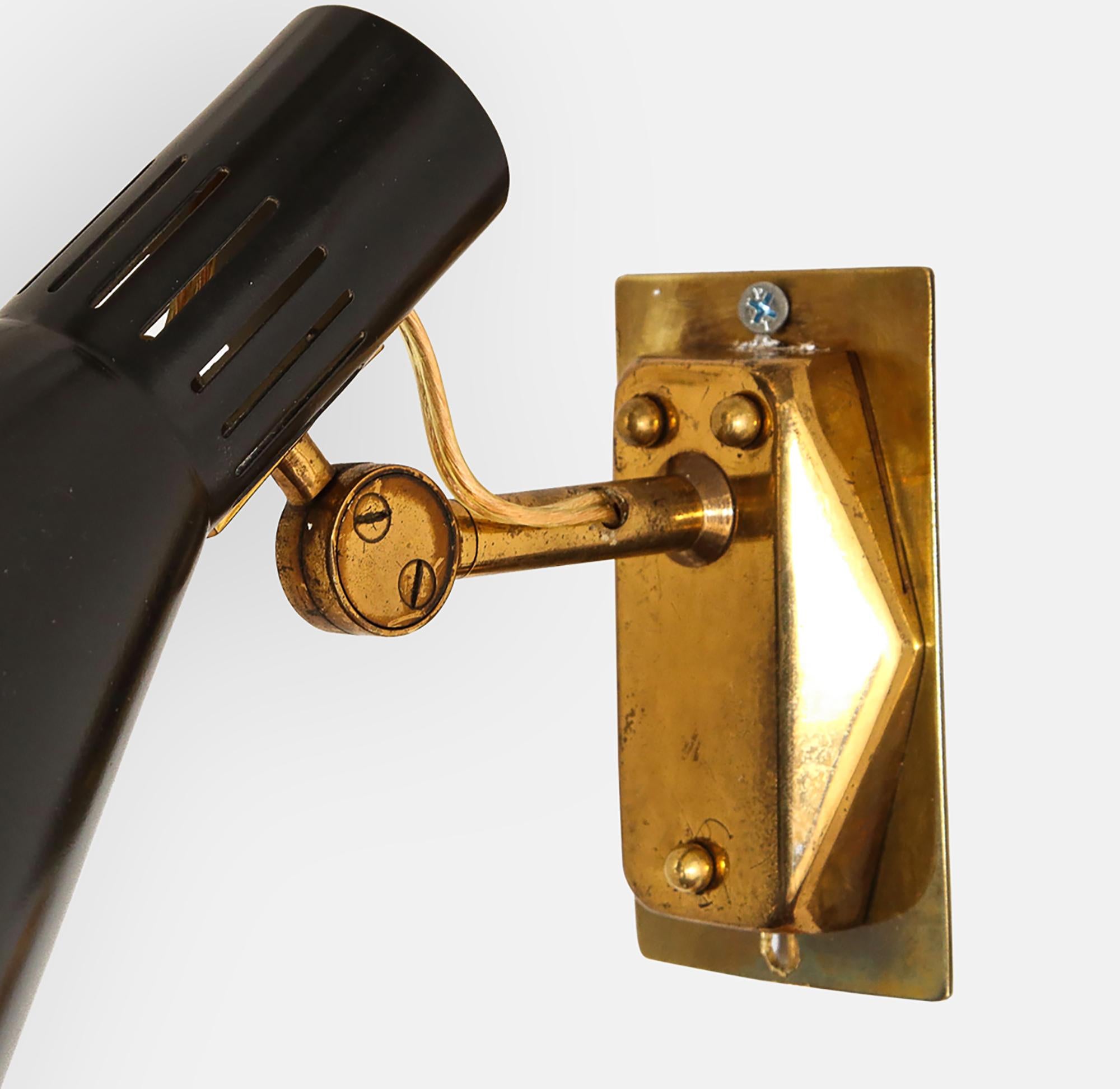 Brass Stilnovo Pairs of Articulating Sconces Model 2085 For Sale