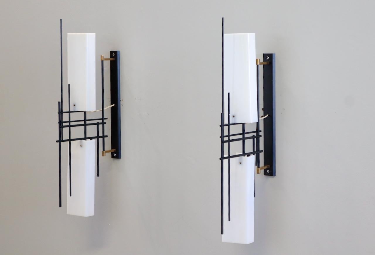 Stilnovo Signé  Grande lampe murale réglable, années 1950 Disponible en quatre exemplaires 2