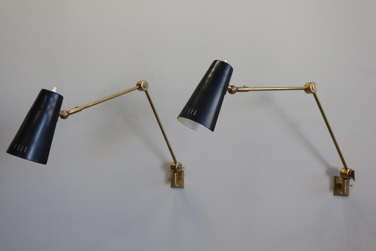 Stilnovo Signed Brass Adjustable Wall Lamp, 1950s For Sale 1