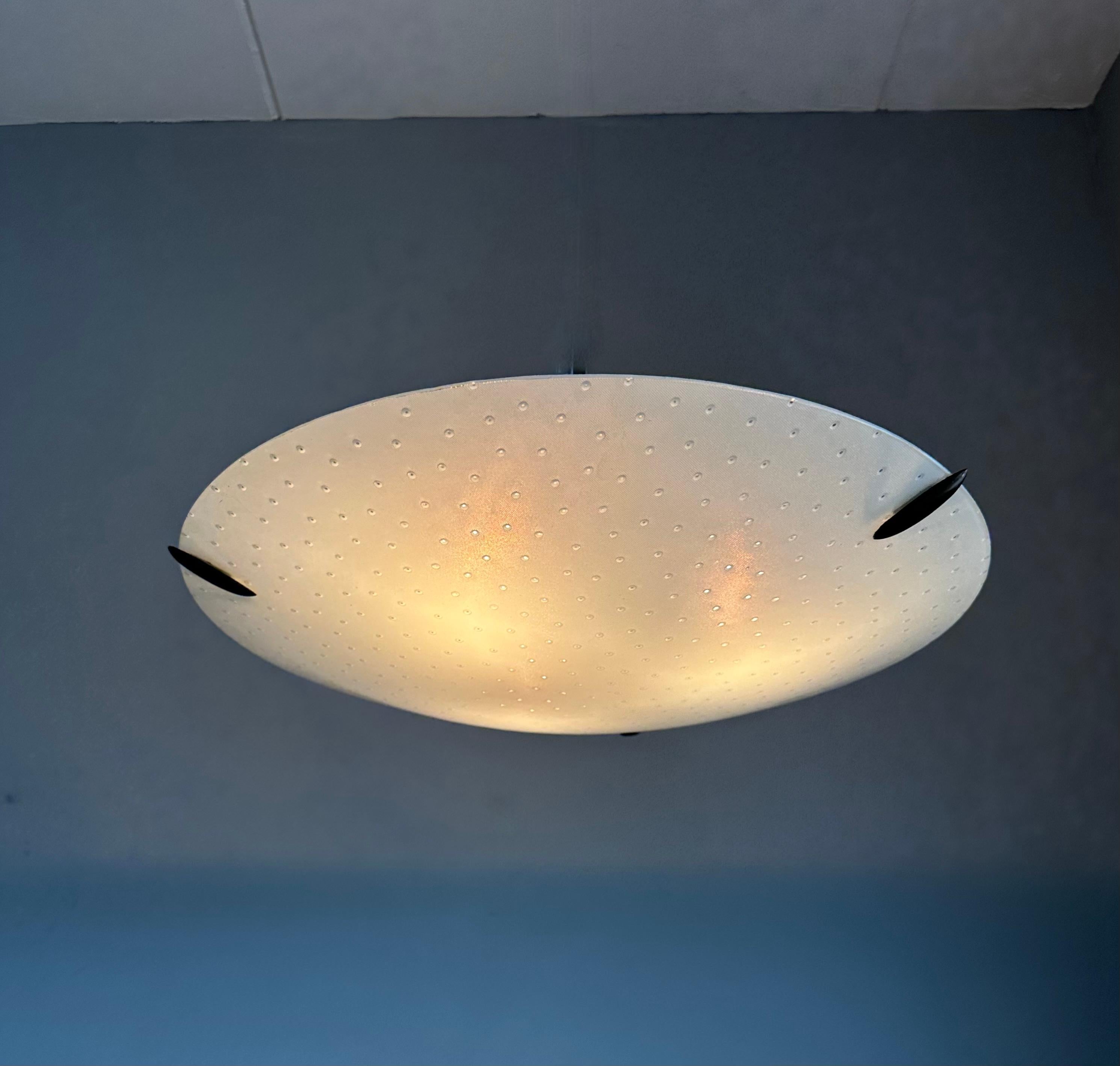 Lampada da incasso italiana senza tempo in vetro con motivo a fori, 1950 in vendita 7