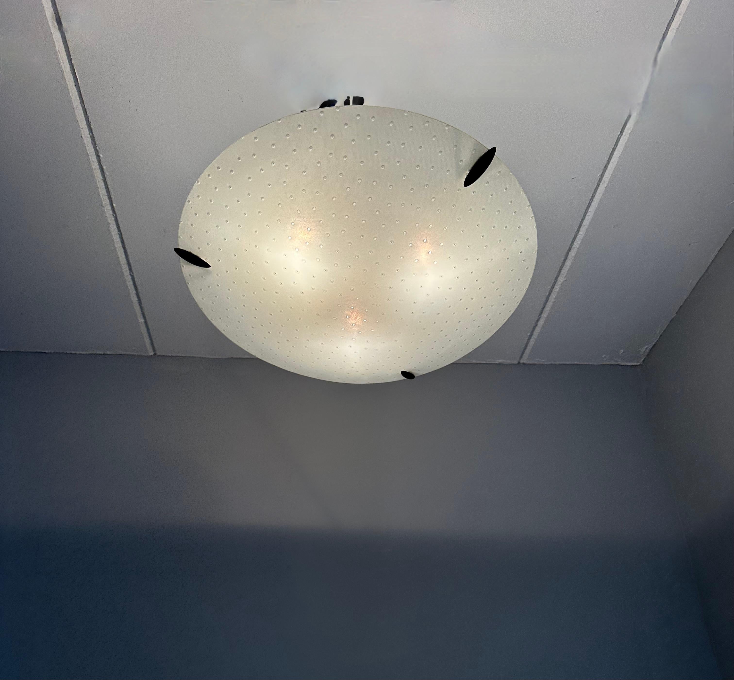 Lampada da incasso italiana senza tempo in vetro con motivo a fori, 1950 in vendita 12