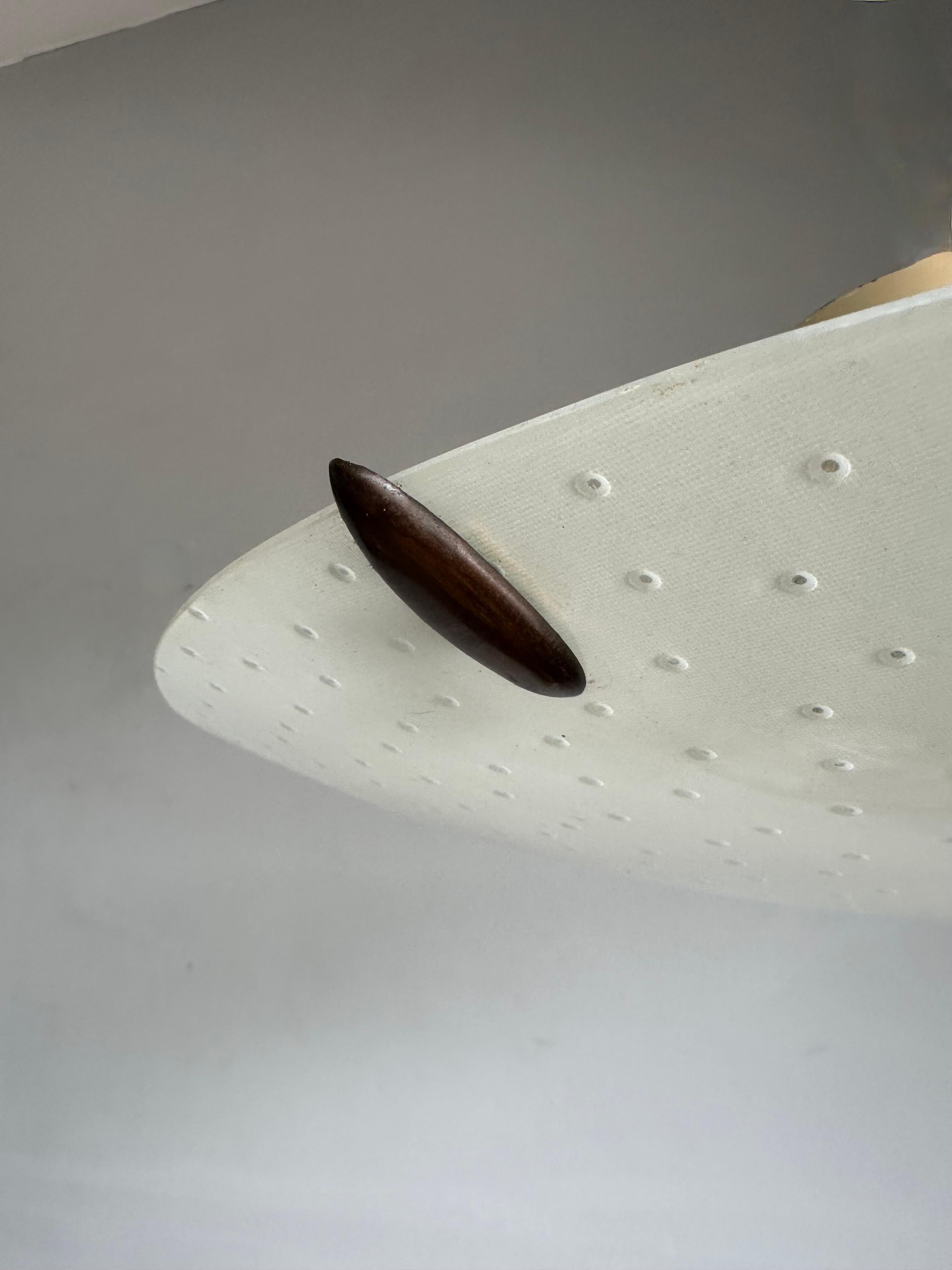 Lampada da incasso italiana senza tempo in vetro con motivo a fori, 1950 in vendita 1