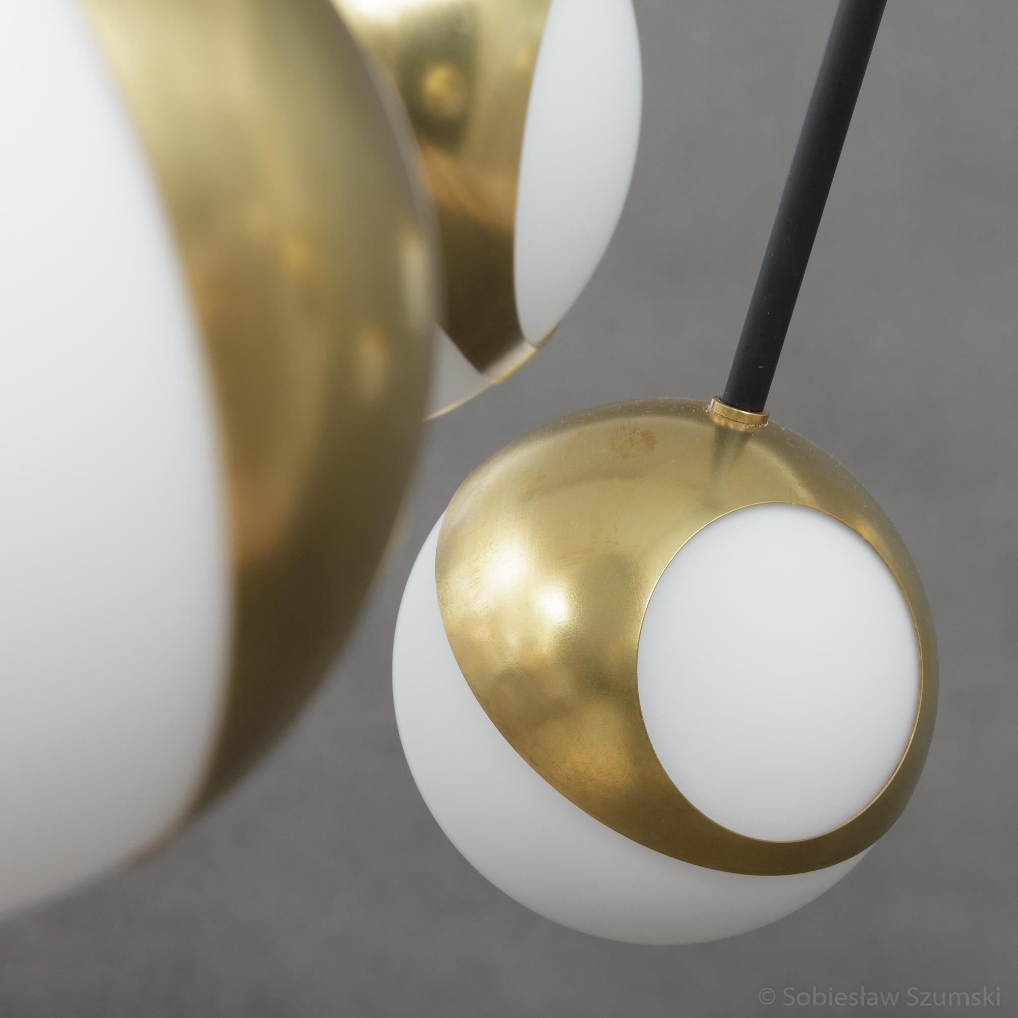 Stilnovo Style Brass Sputnik Chandelier In Excellent Condition For Sale In Warsaw, PL