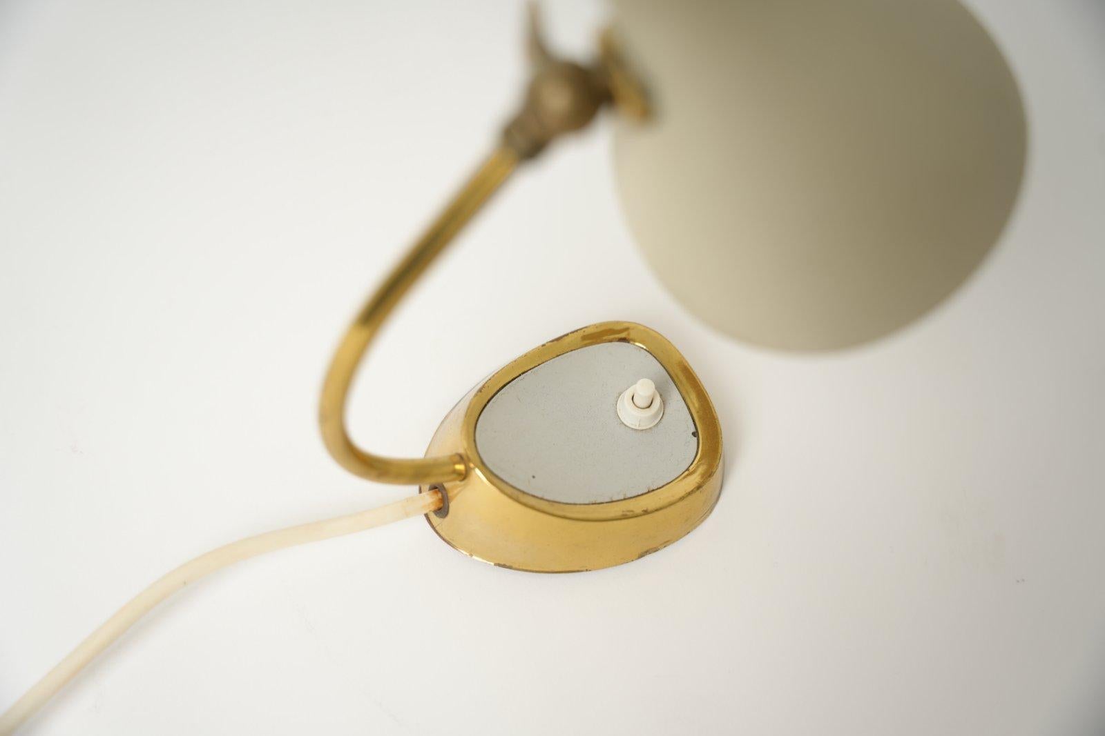 Italian Stilnovo Style Brass Tble Lamp Italy 1950s For Sale