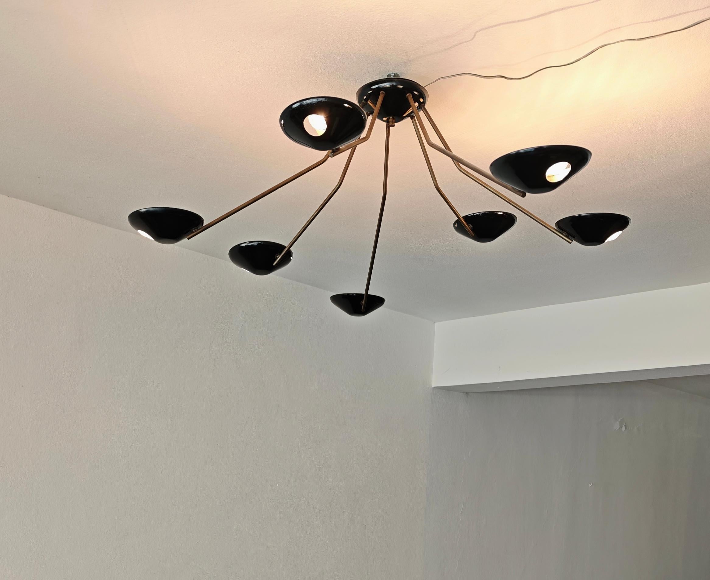 Mid-Century Modern Plafonnier de style Stilnovo Production en laiton Italie 1950/60 Moderne du milieu du siècle dernier en vente