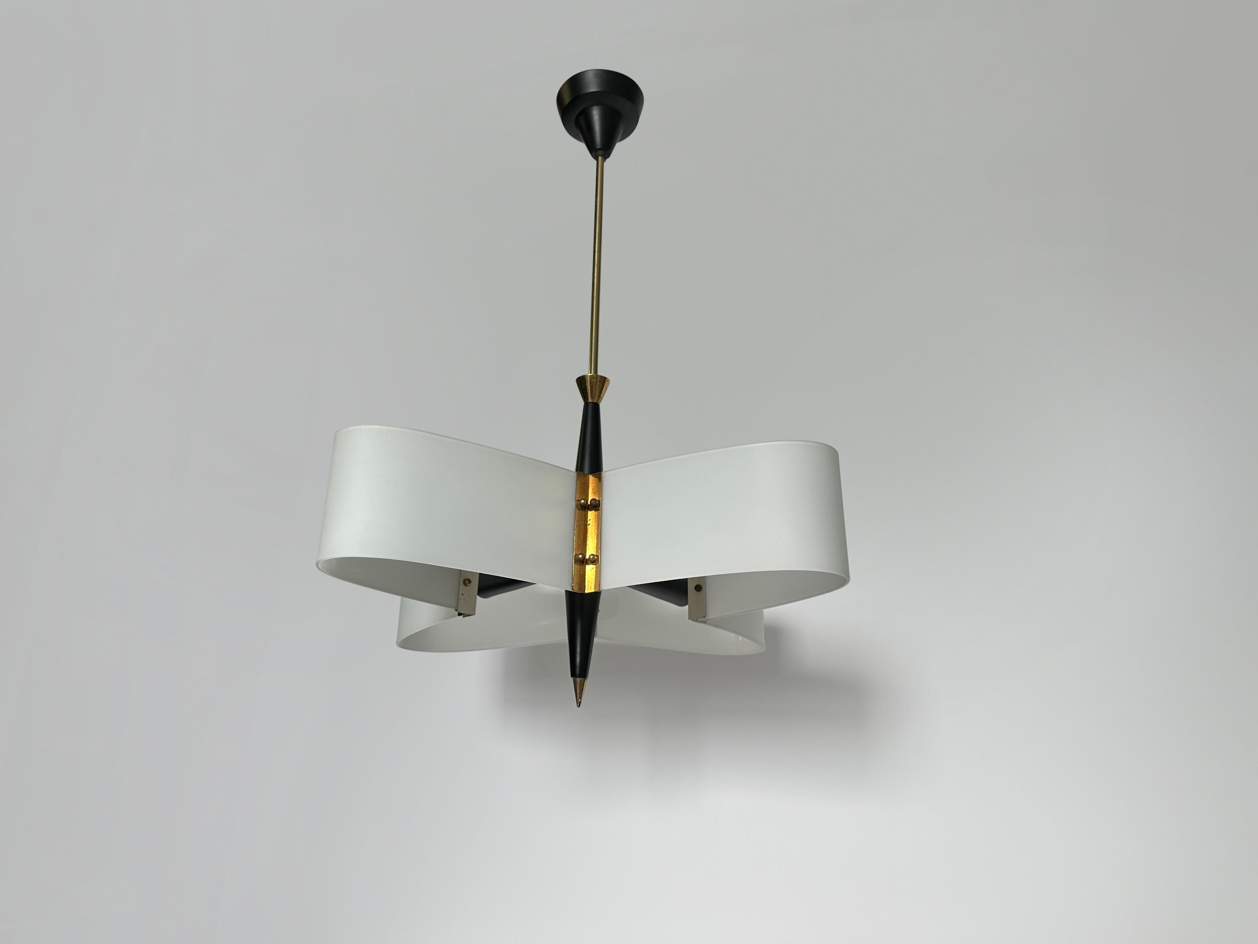 Italiano Ciondolo da soffitto in stile Stilnovo, Italia 1960 in vendita