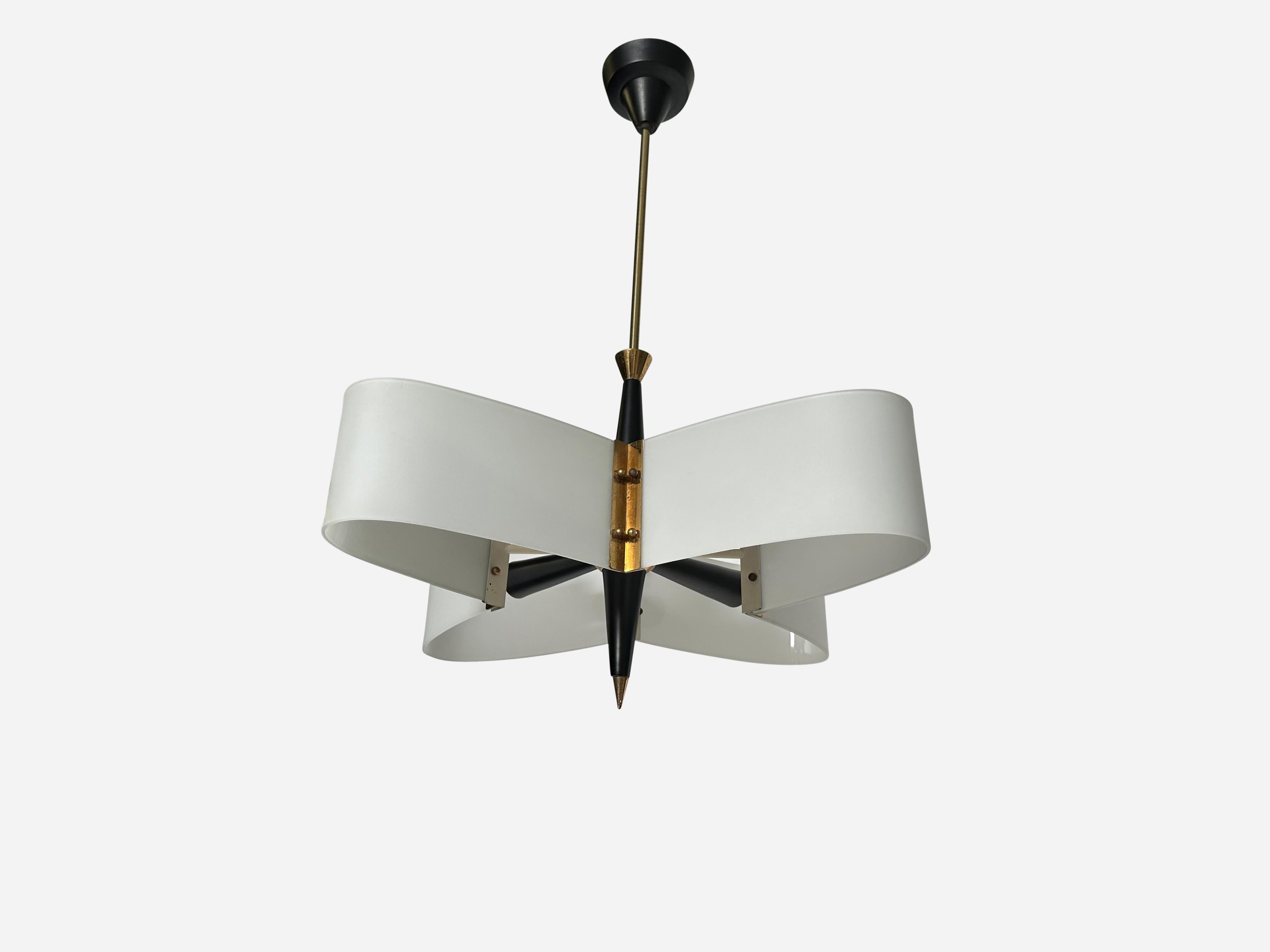 Ottone Ciondolo da soffitto in stile Stilnovo, Italia 1960 in vendita