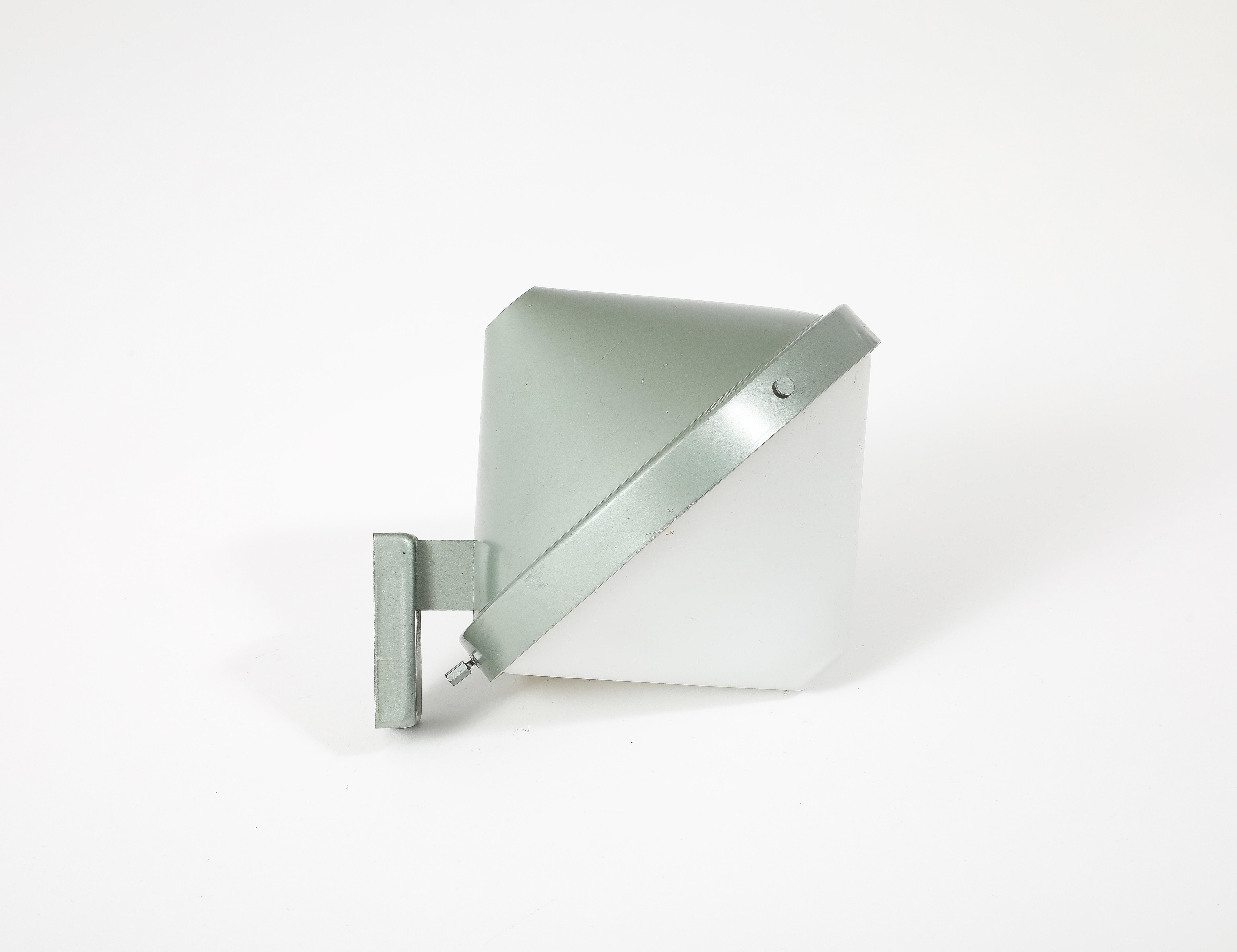 Stilnovo Style Cone-shaped Industrial Sconce in Sea Foam Enamel, Italy, 1960’s For Sale 1