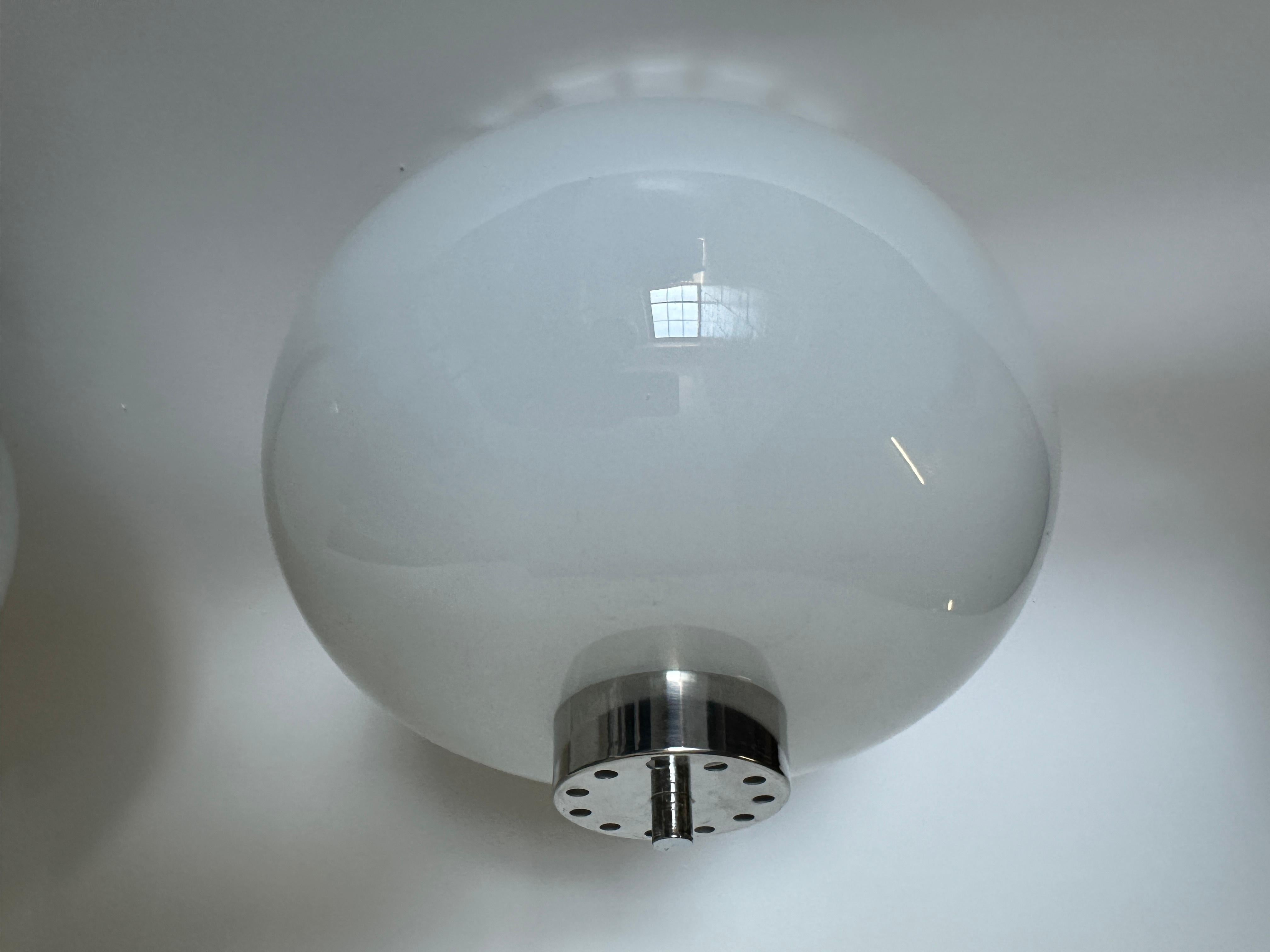 Stilnovo style flush mount ceiling lights, set of 2 Italy circa 1960s en vente 4