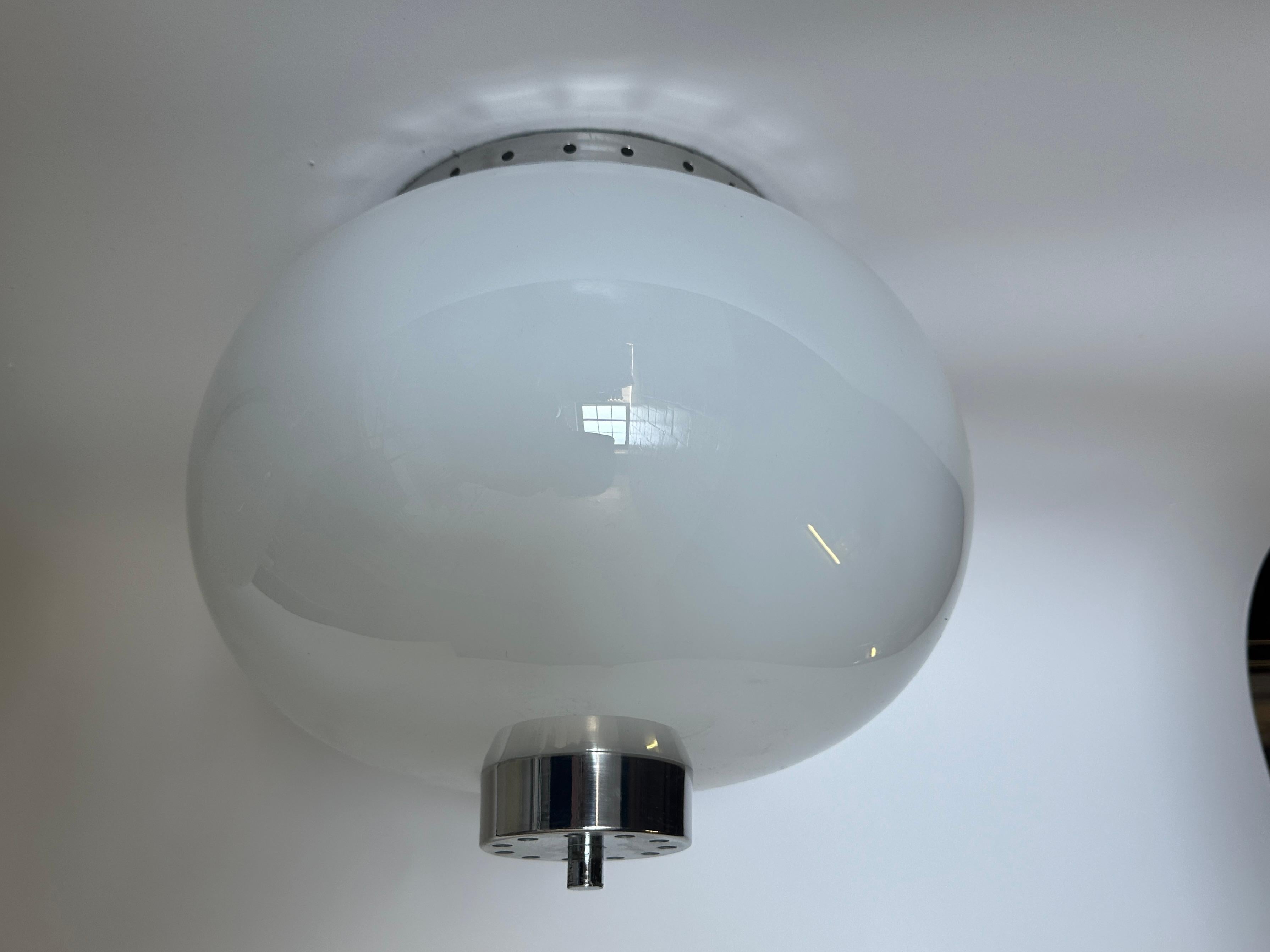 Stilnovo style flush mount ceiling lights, set of 2 Italy circa 1960s en vente 5