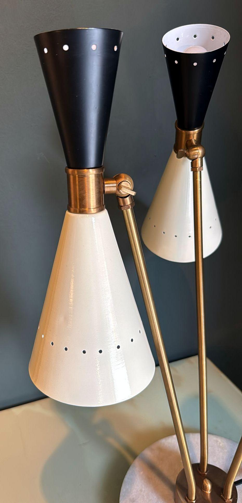 Stilnovo Style Italian Brass Table Lamp With Three Arms And Marble Base For Sale 6