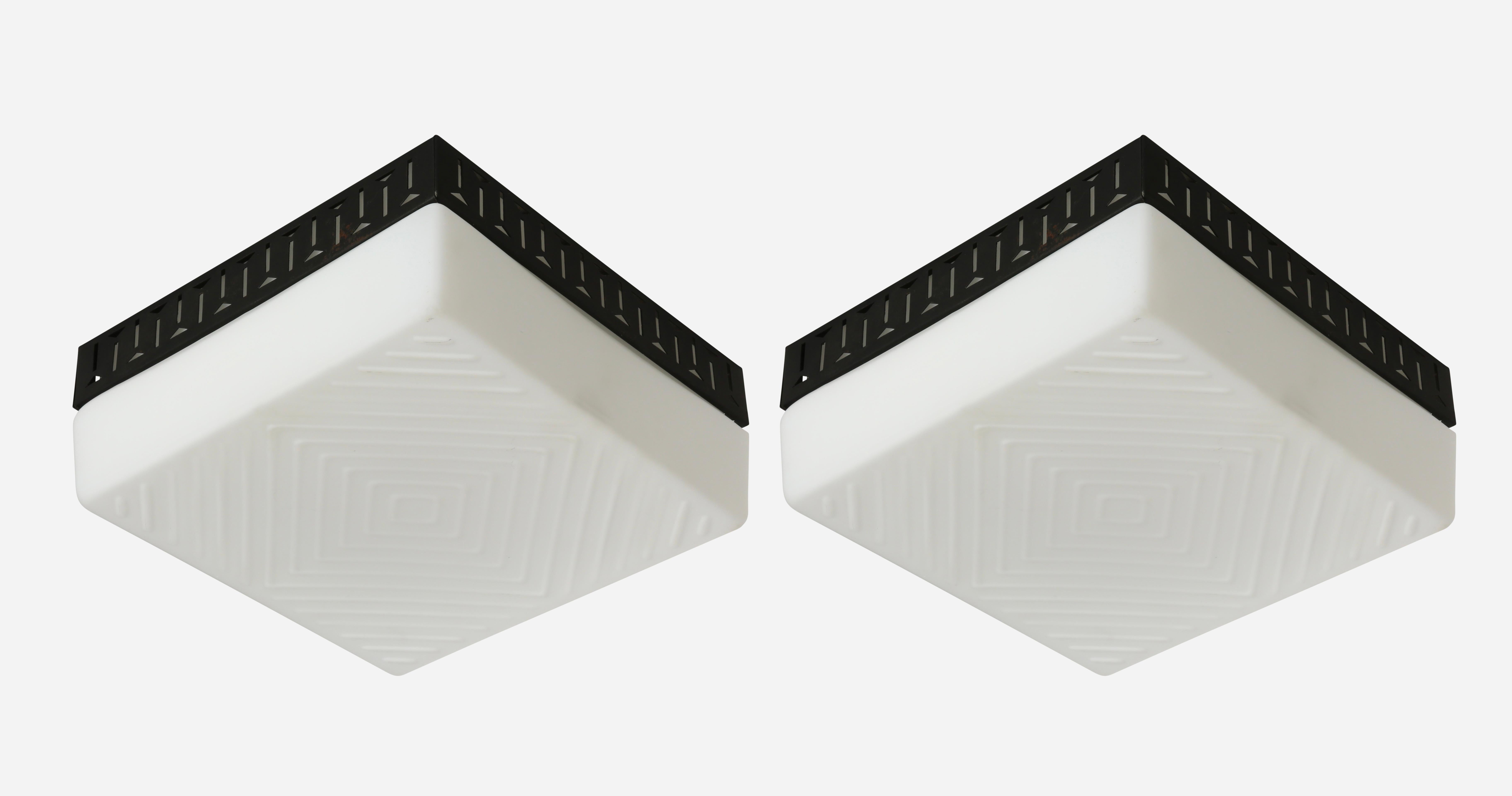Émaillé Stilnovo style Italian flush mount ceiling lights, set of 2 en vente
