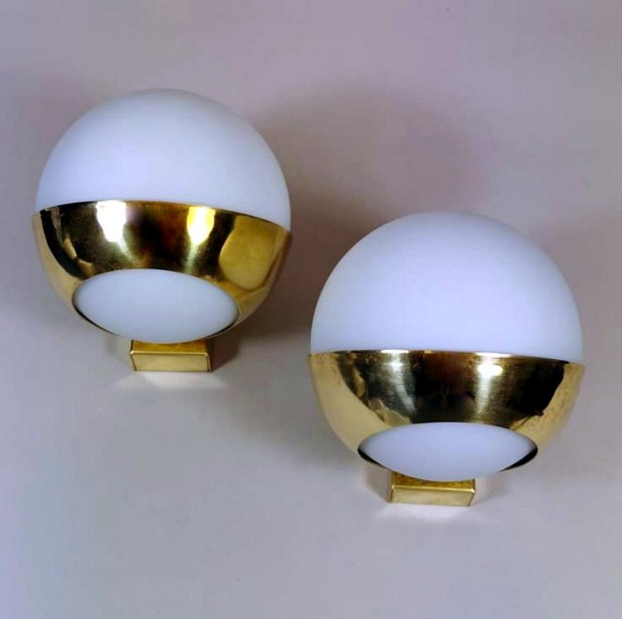 Mid-Century Modern Stilnovo Style Italian Pair of Brass Wall Sconces and Glass Spheres Opaline 