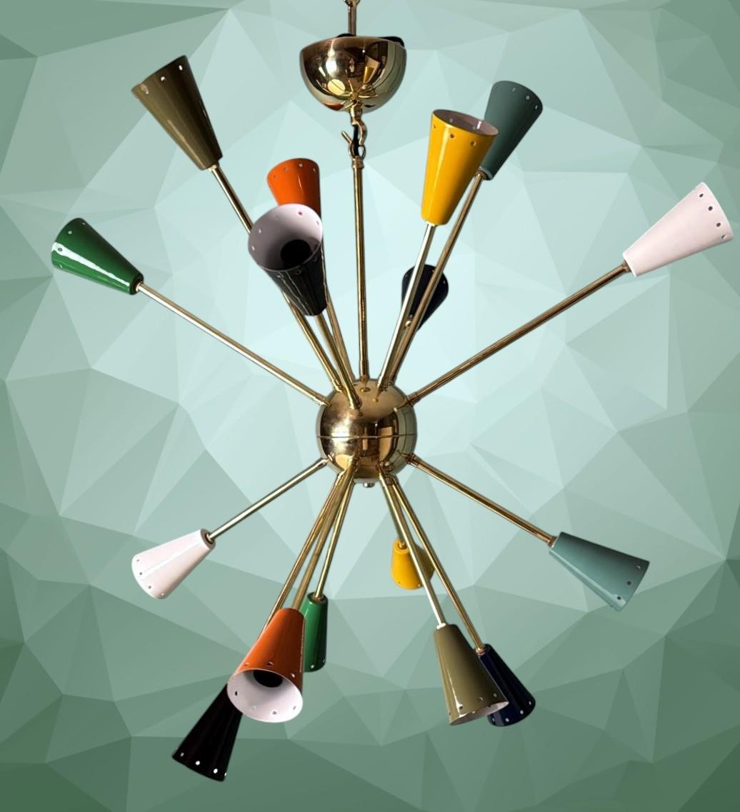 Stilnovo Style Italian Sputnik Chandelier in Brass and Multicolor Enameled Metal In Good Condition For Sale In Prato, Tuscany