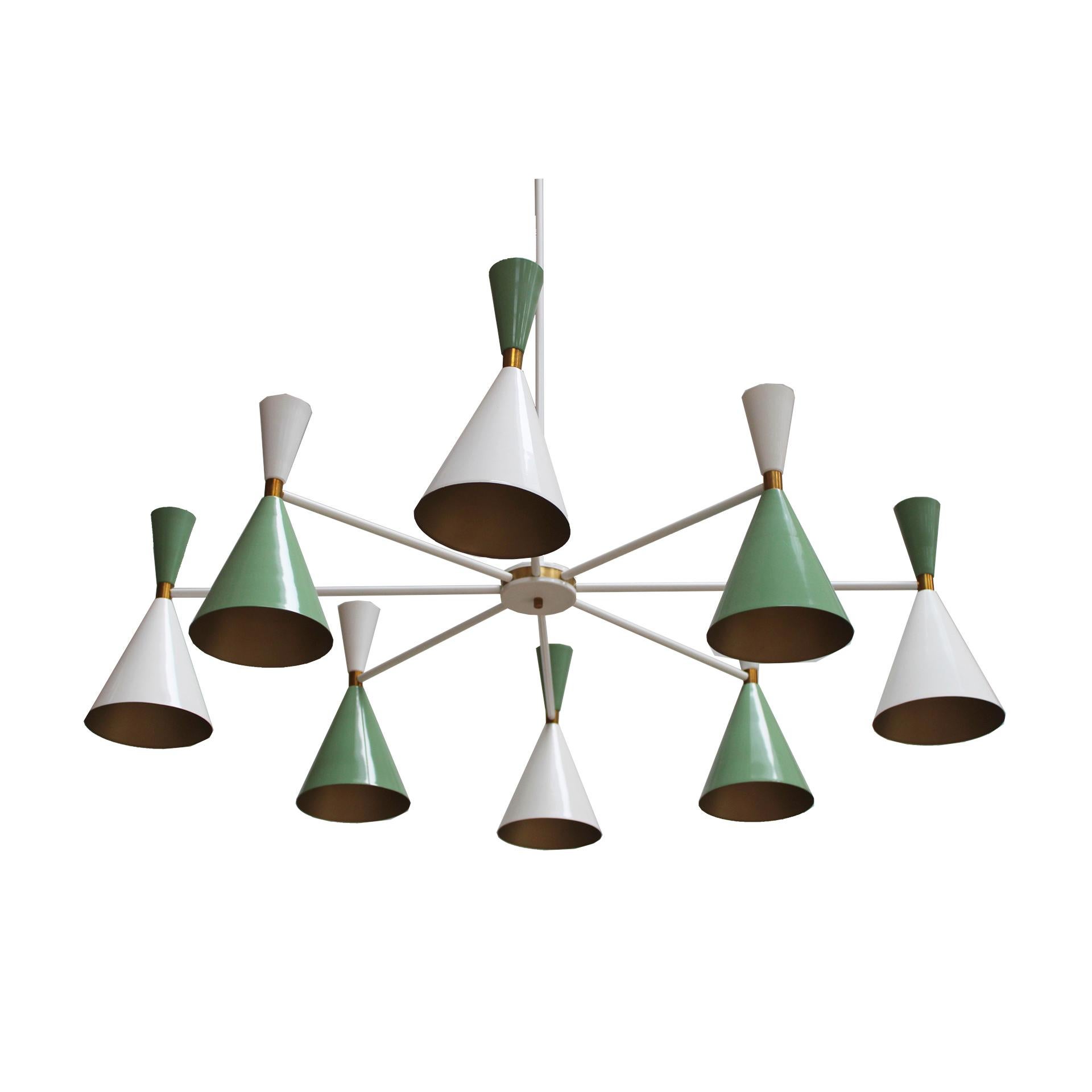 Lampada a sospensione, stile Stilnovo. Composto da una struttura radiale con otto bracci laccati di bianco e sedici punti luce con coppe colorate. Spagna,

Dimensioni: 150 x 150 x 160 (h) cm

*Le lampadine non sono incluse

Ogni articolo che LA