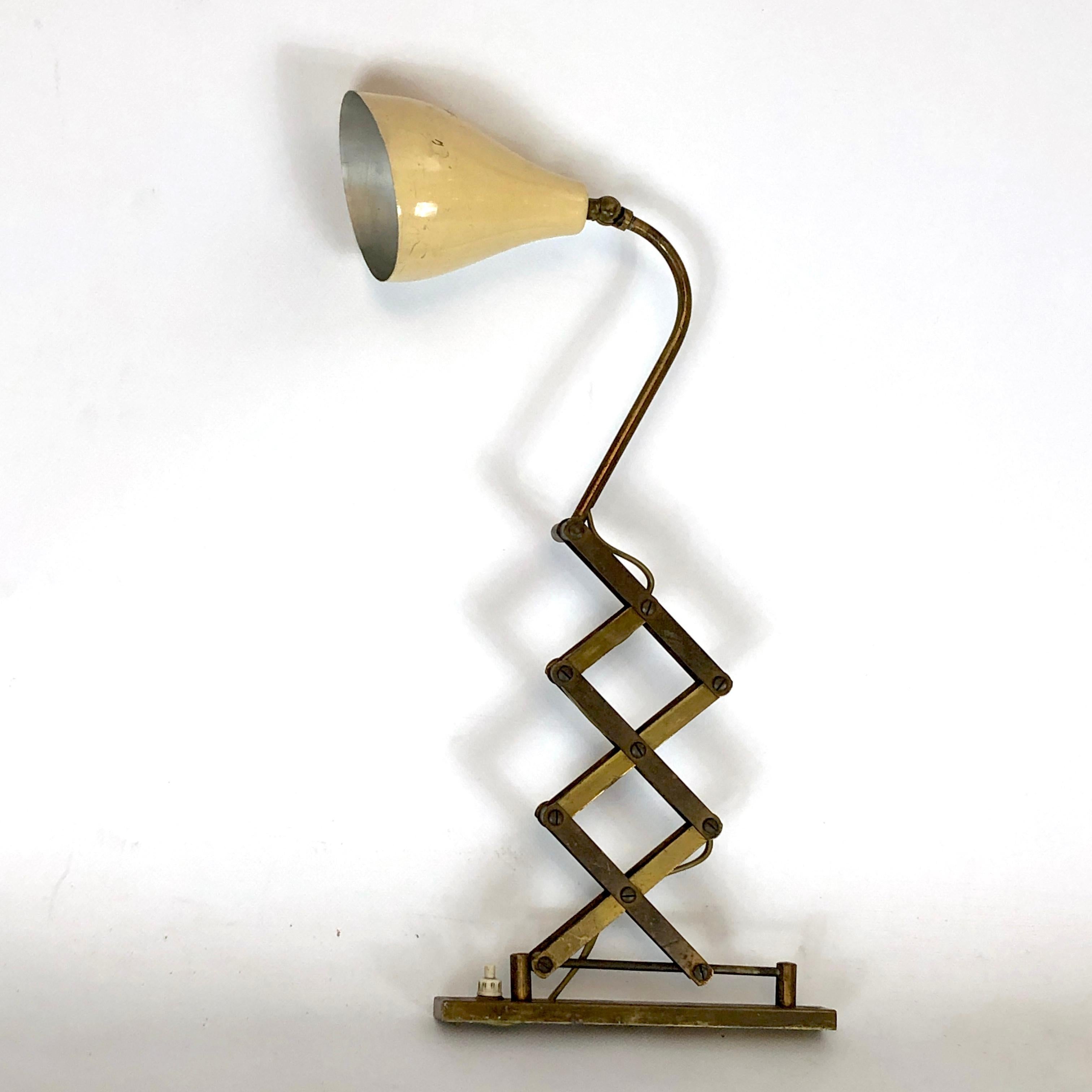 Stilnovo Style, Mid-Century Brass Scissor Wall Lamp from 50s For Sale 5